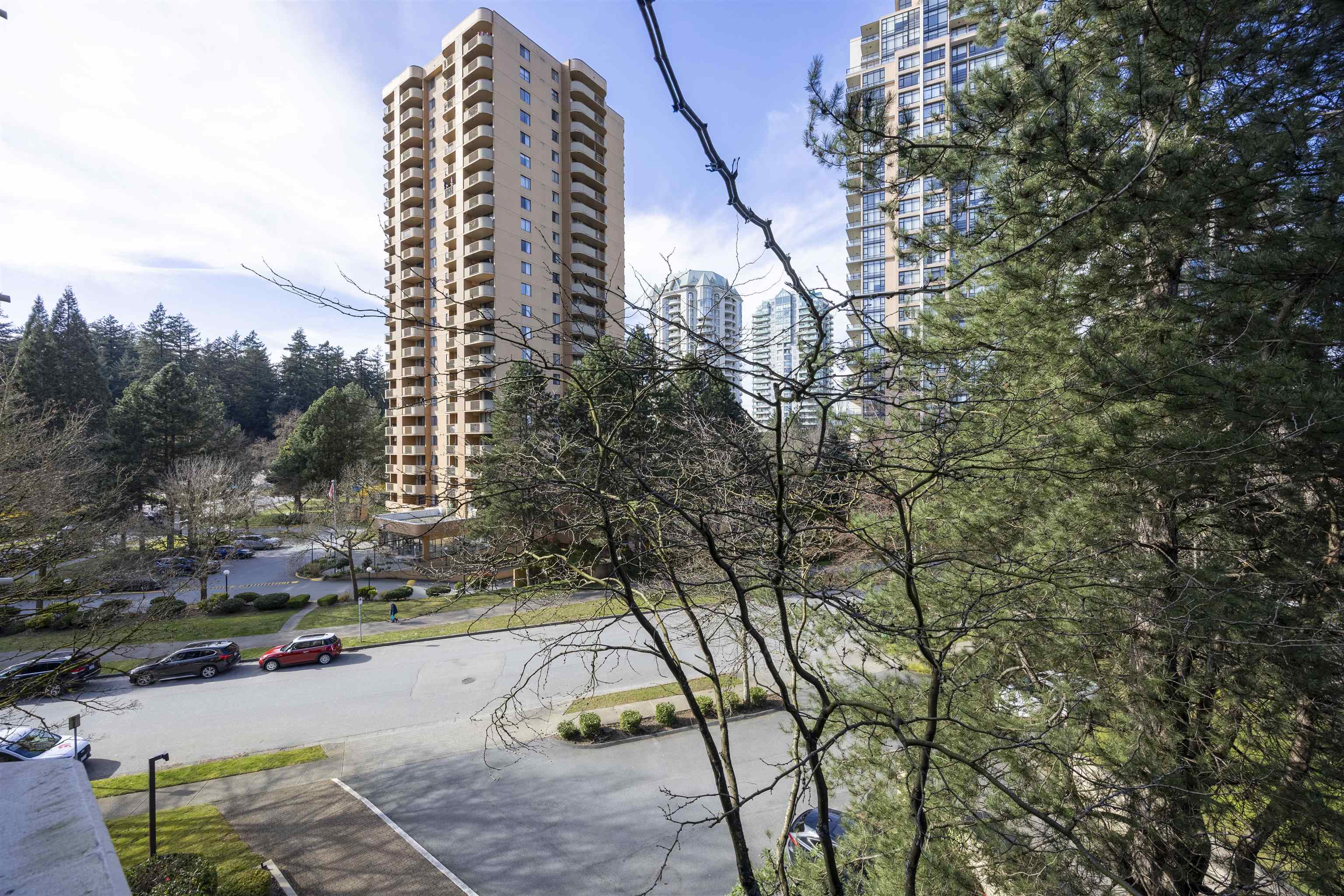 502 6282 KATHLEEN AVENUE, R3135174, BC,