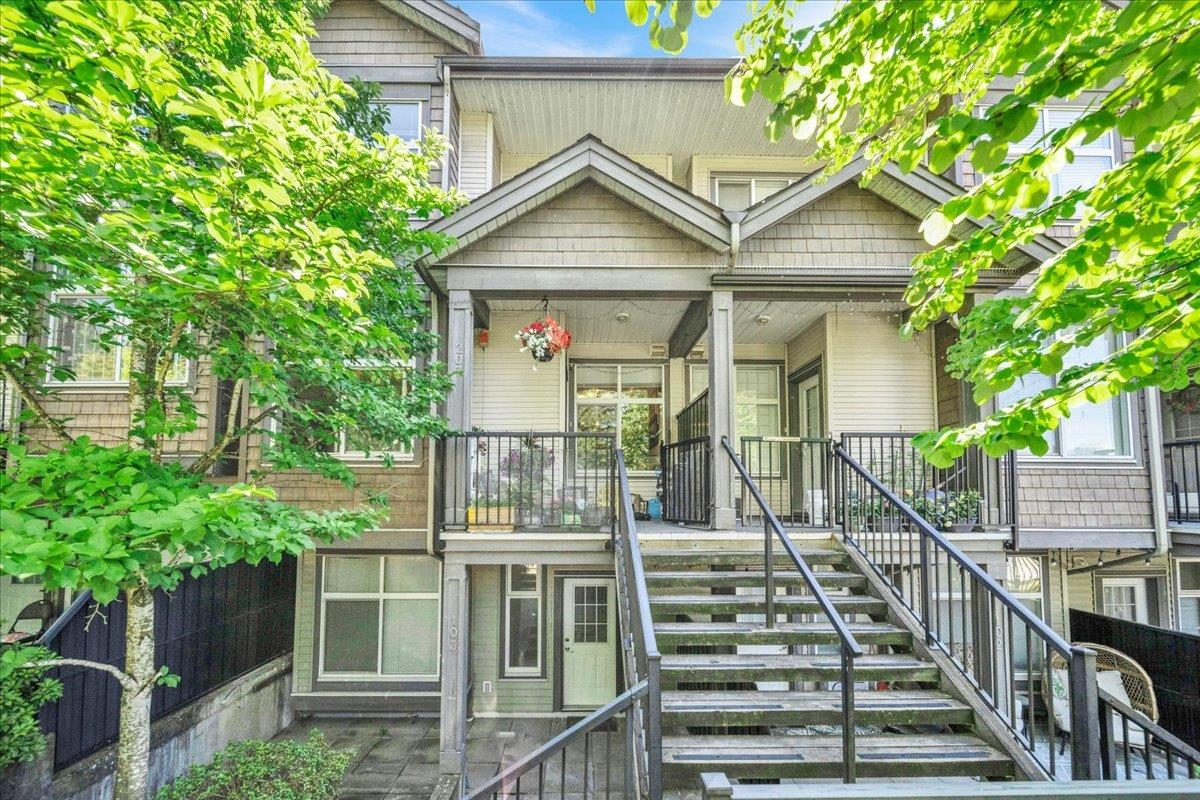 207 7333 16TH AVENUE, R3135177, BC,