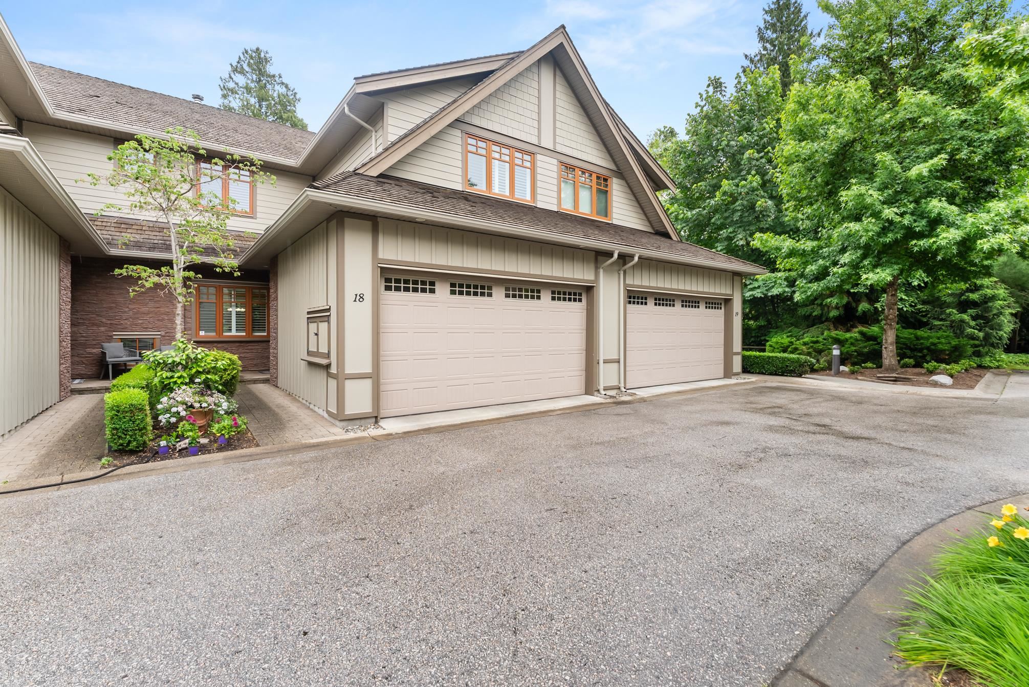 MLS® listing #R3135178 for sale located at 18 3122 160 STREET