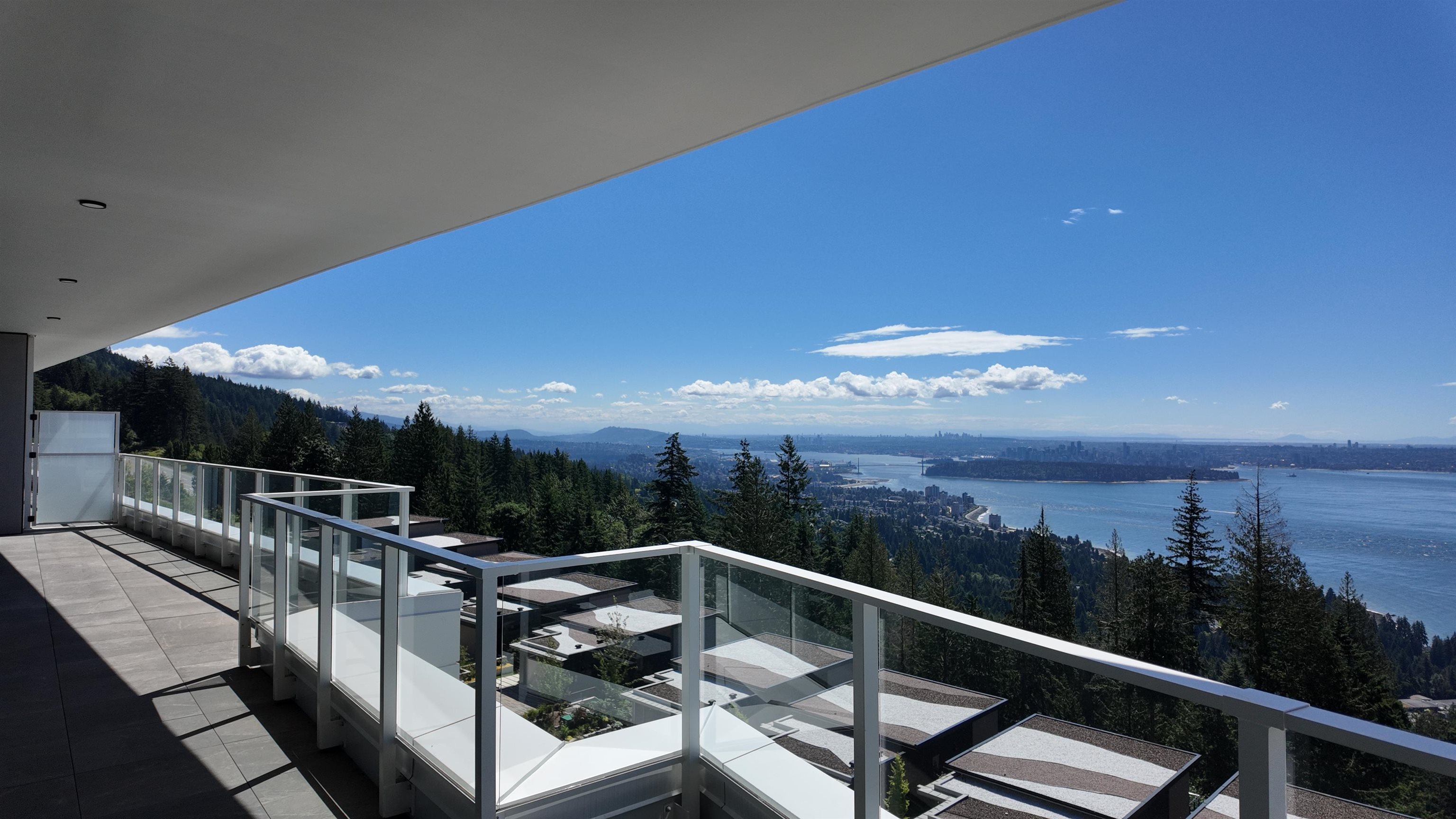 805 3963 UPLANDS WAY, R3135196, BC,
