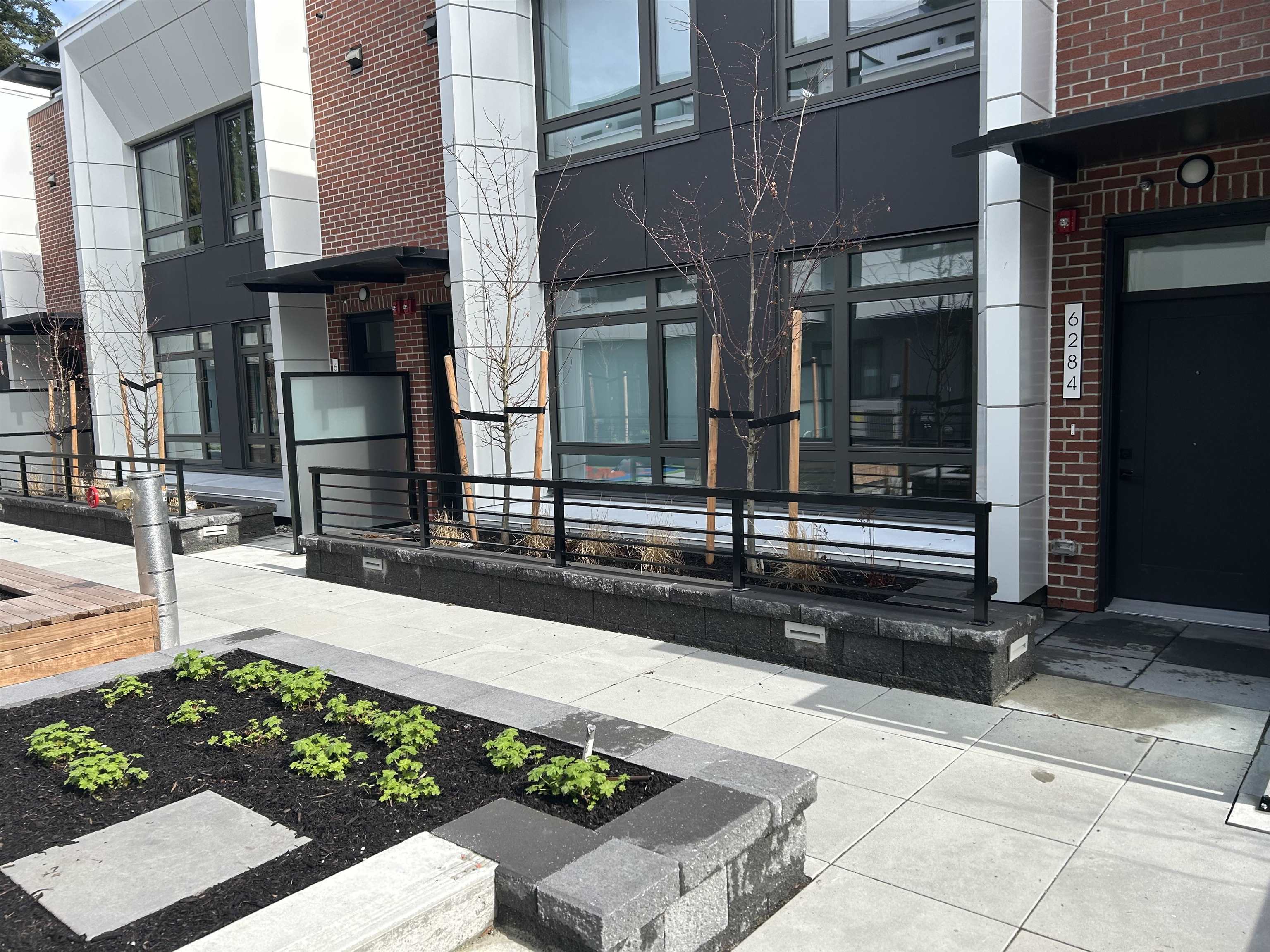 6284 OAK STREET, Vancouver BC V6M 2W4, R3135360, BC,