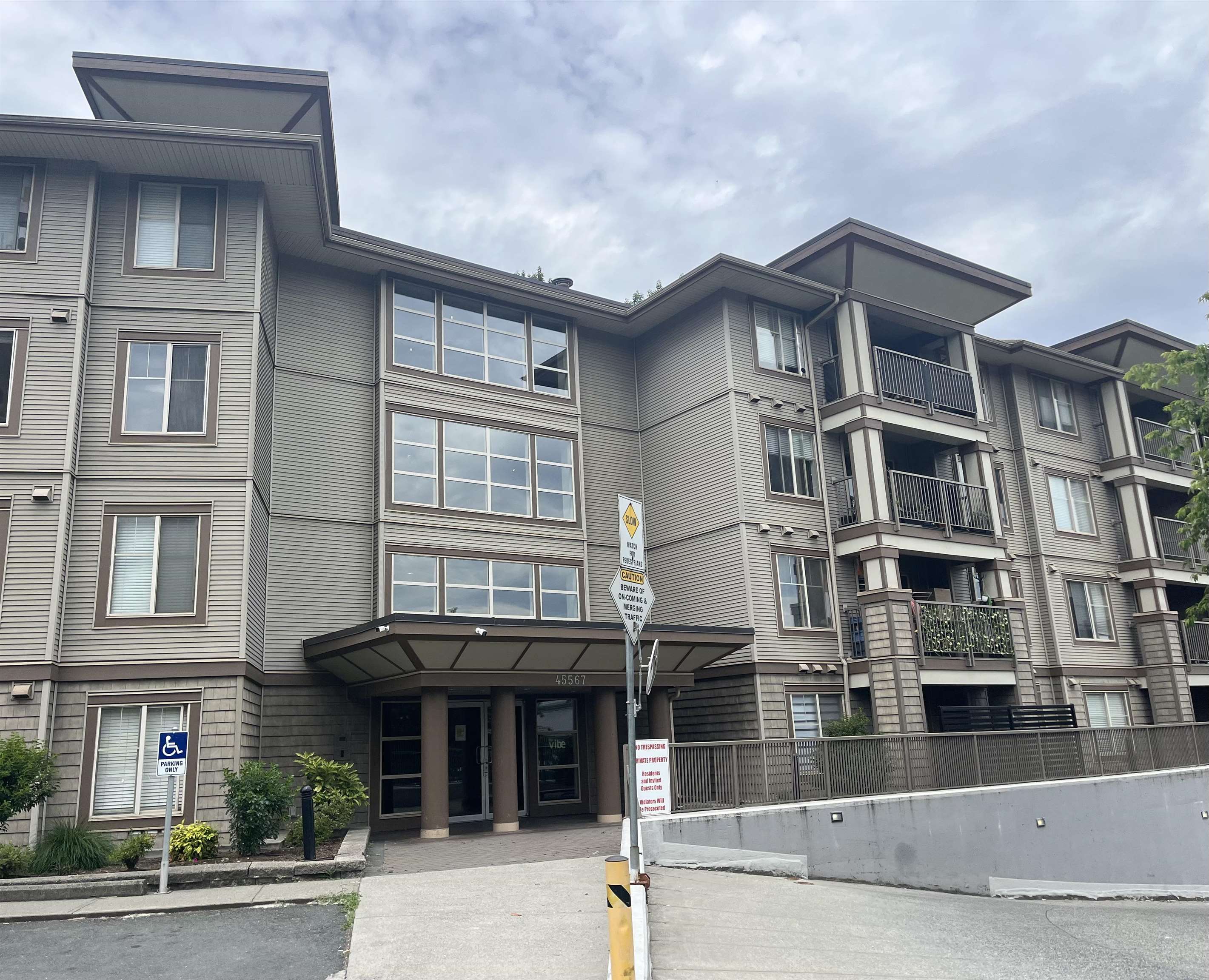 101 45567 YALE ROAD, R3135516, BC,