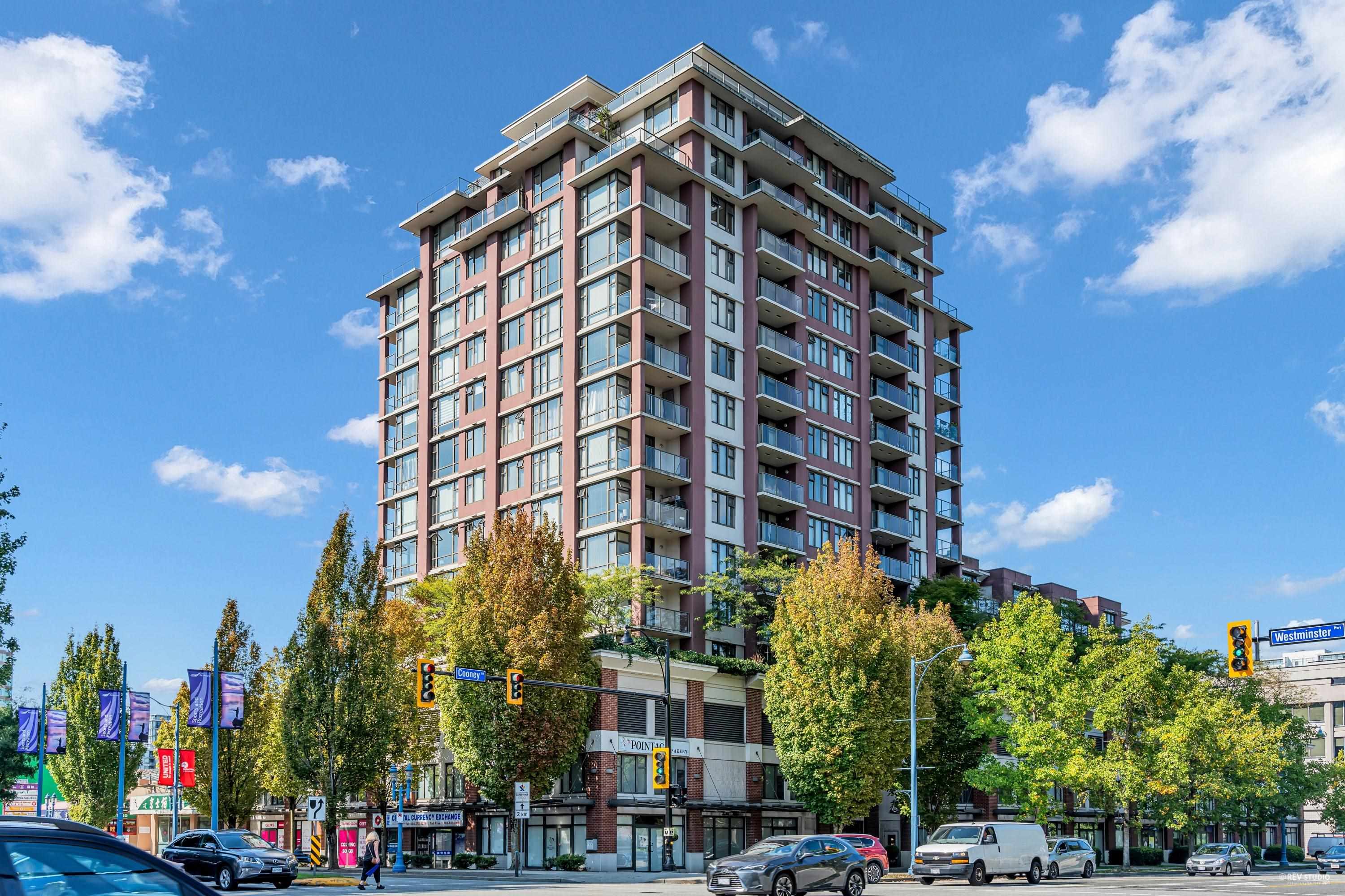 704 5933 COONEY ROAD, R3135790, BC,