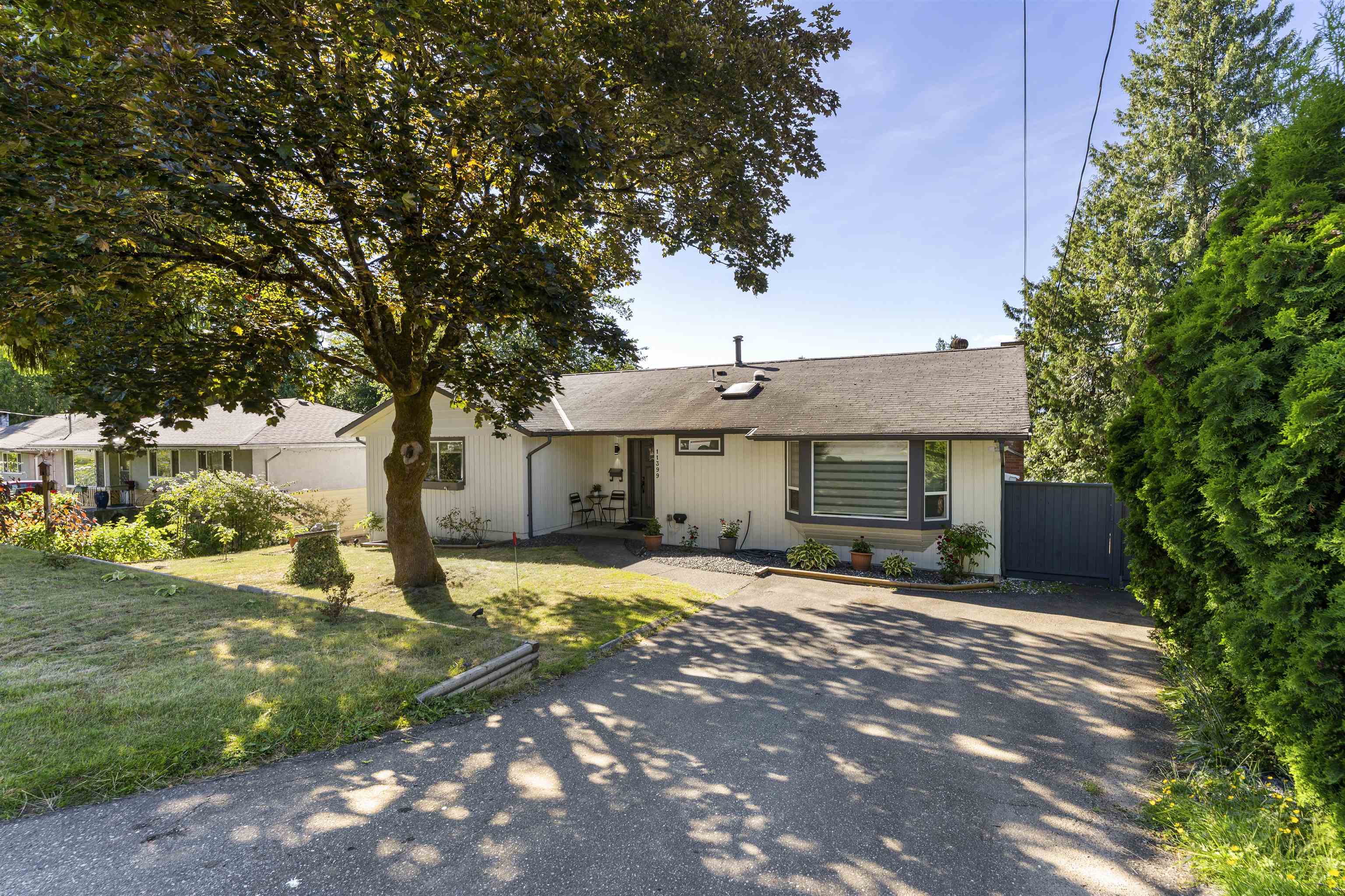11399 S LOUGHREN DRIVE, Surrey BC V3R 4Z5, R3135926, BC,
