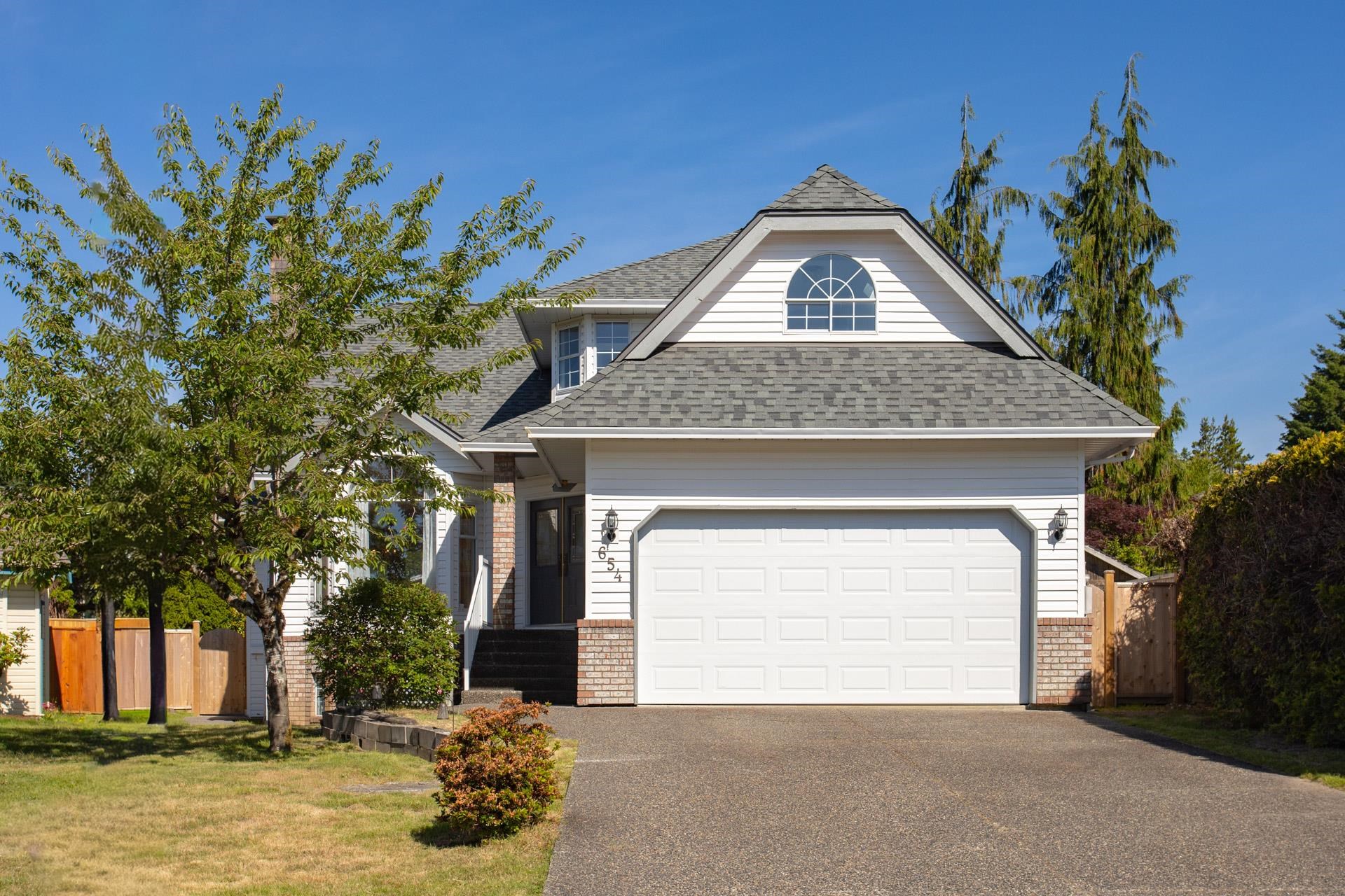 654 WALNUT PLACE, Coquitlam BC V3J 7T5, R3135949, BC,