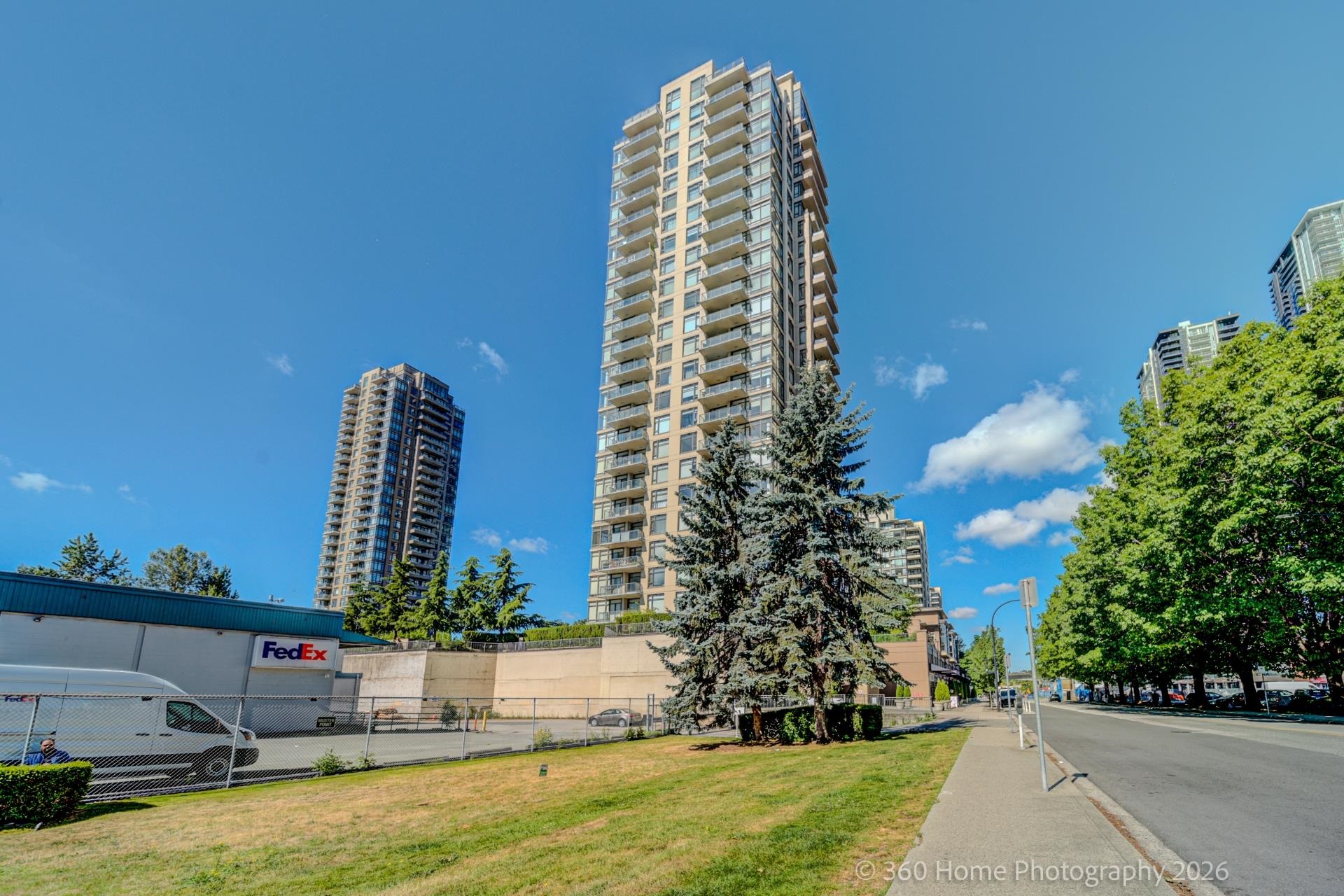 805 4250 DAWSON STREET, R3135978, BC,