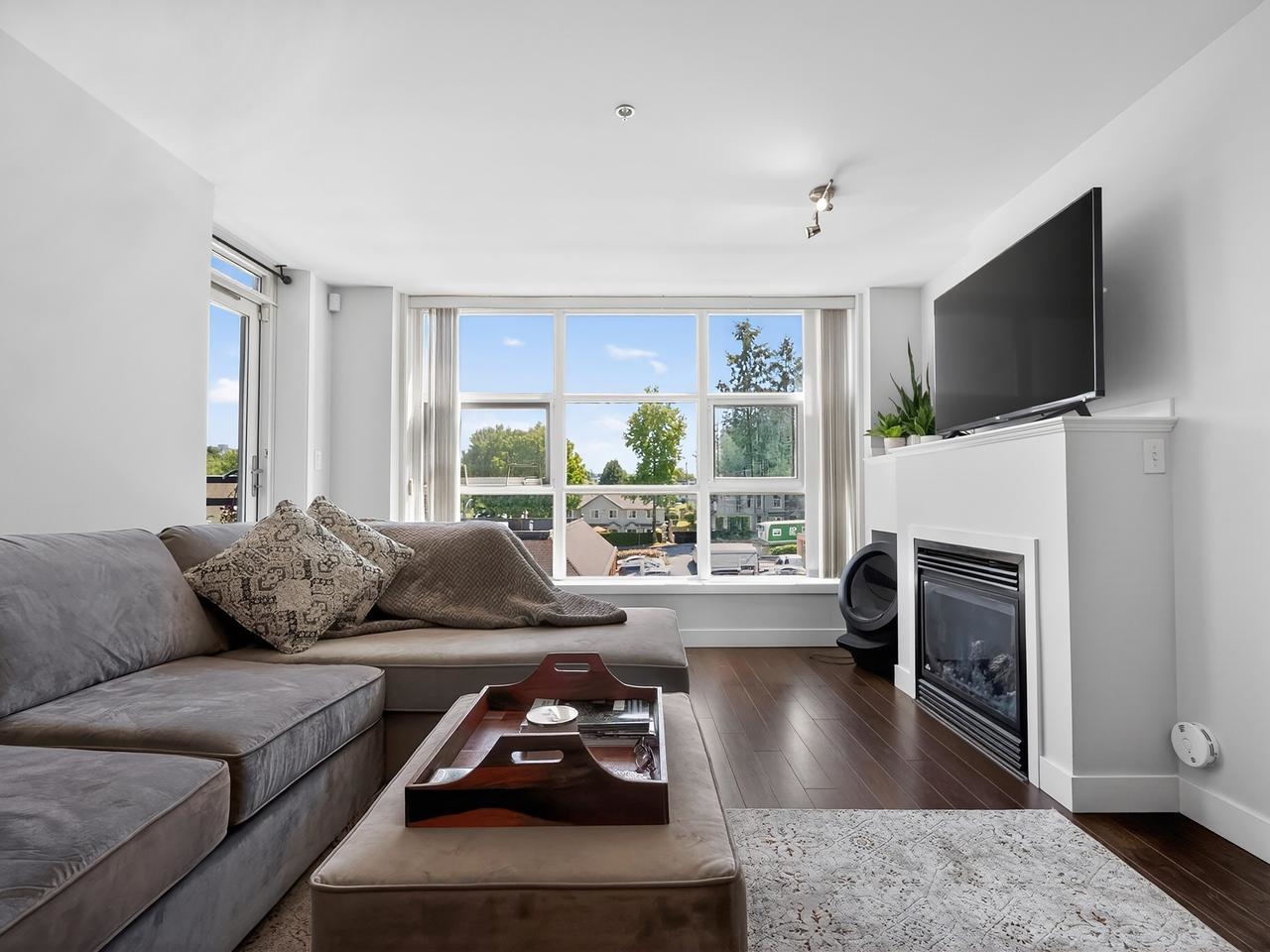411 3255 SMITH AVENUE, R3135985, BC,