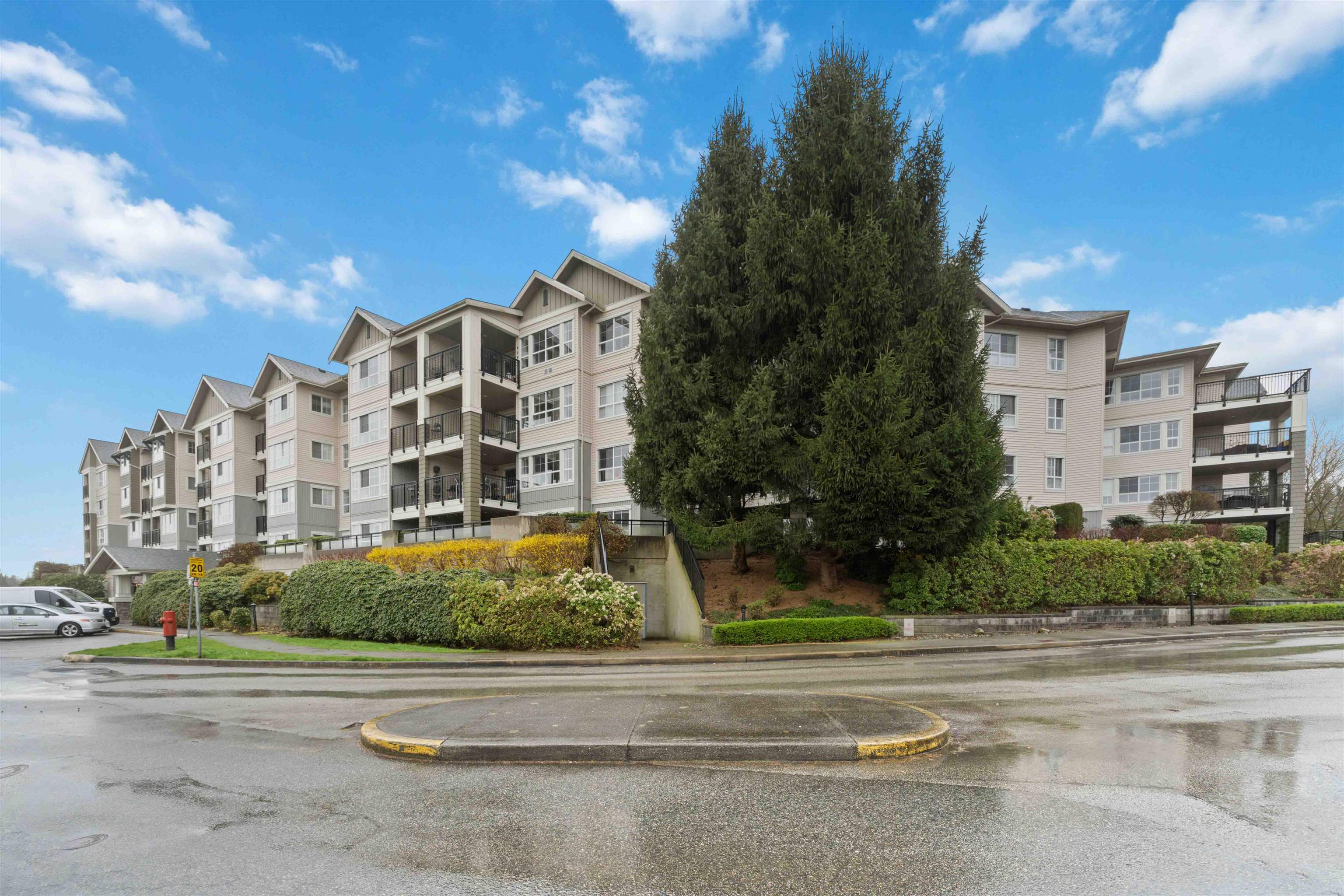 232 19673 MEADOW GARDENS WAY, R3135995, BC,