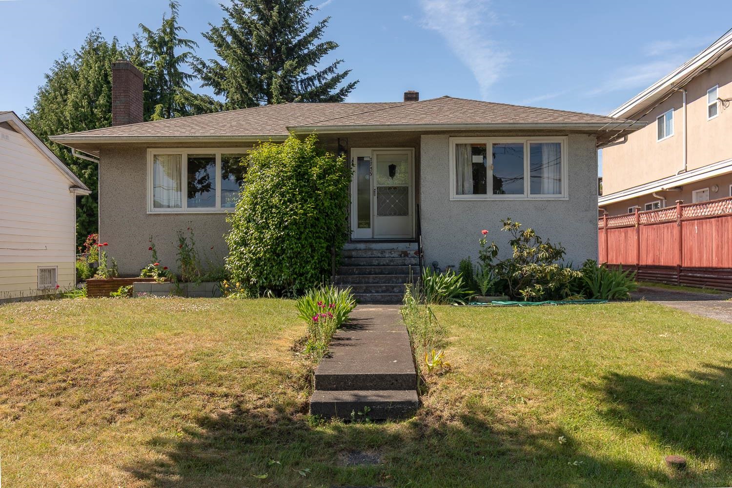 7759 14TH AVENUE, Burnaby BC V3N 2A8, R3136118, BC,