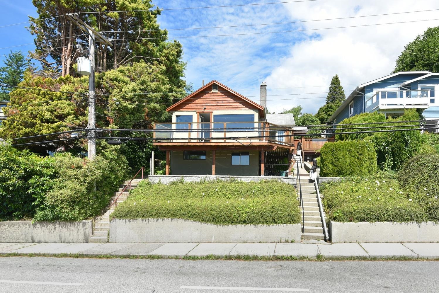 MLS® listing #R3136333 for sale located at 511 S FLETCHER ROAD, Gibsons BC V0N 1V8
