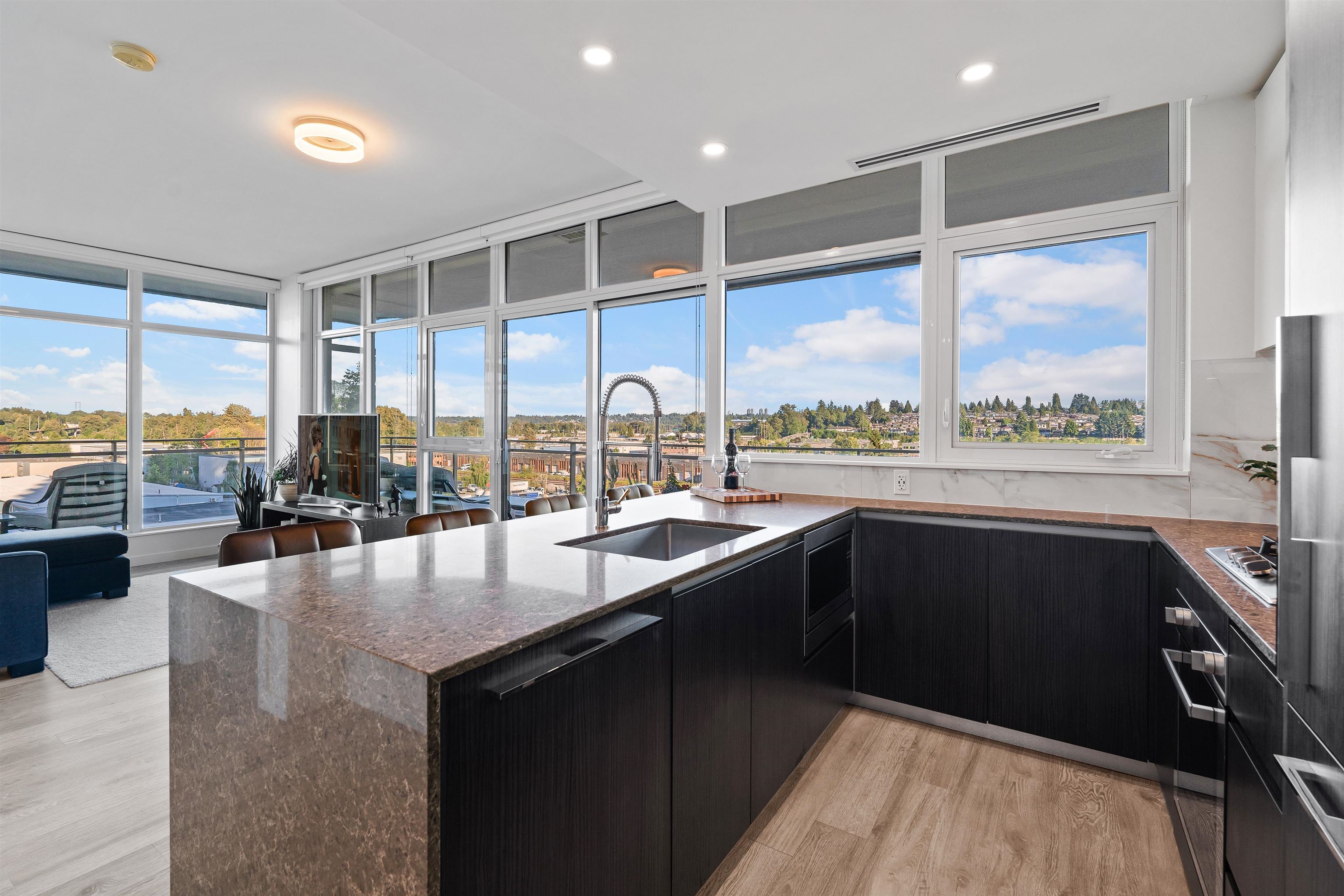 MLS® listing #R3136361 for sale located at 605 5333 GORING STREET