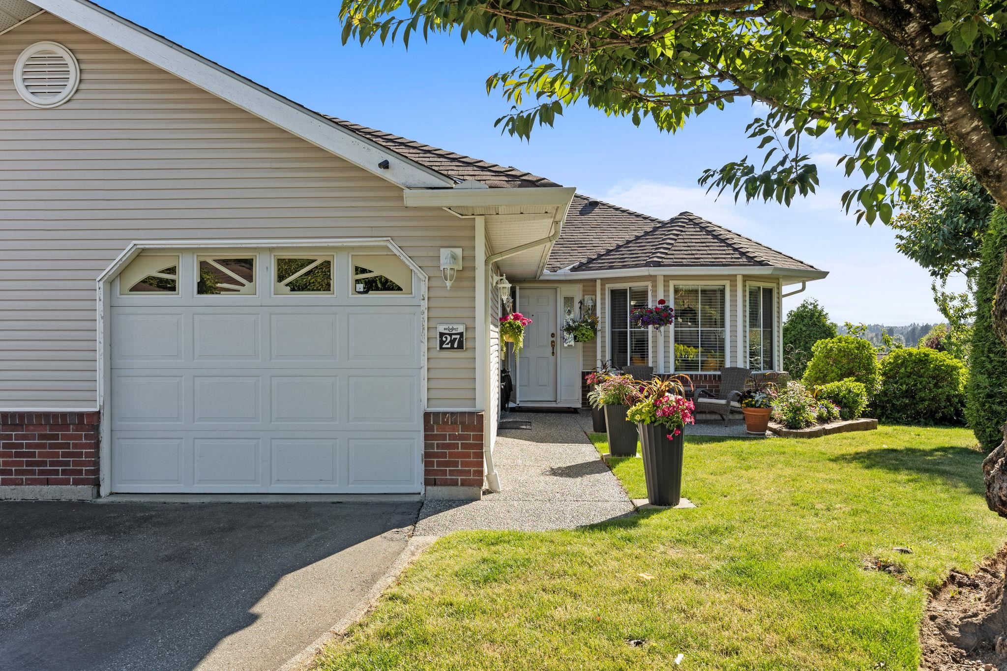 27 1973 WINFIELD DRIVE, R3136452, BC,