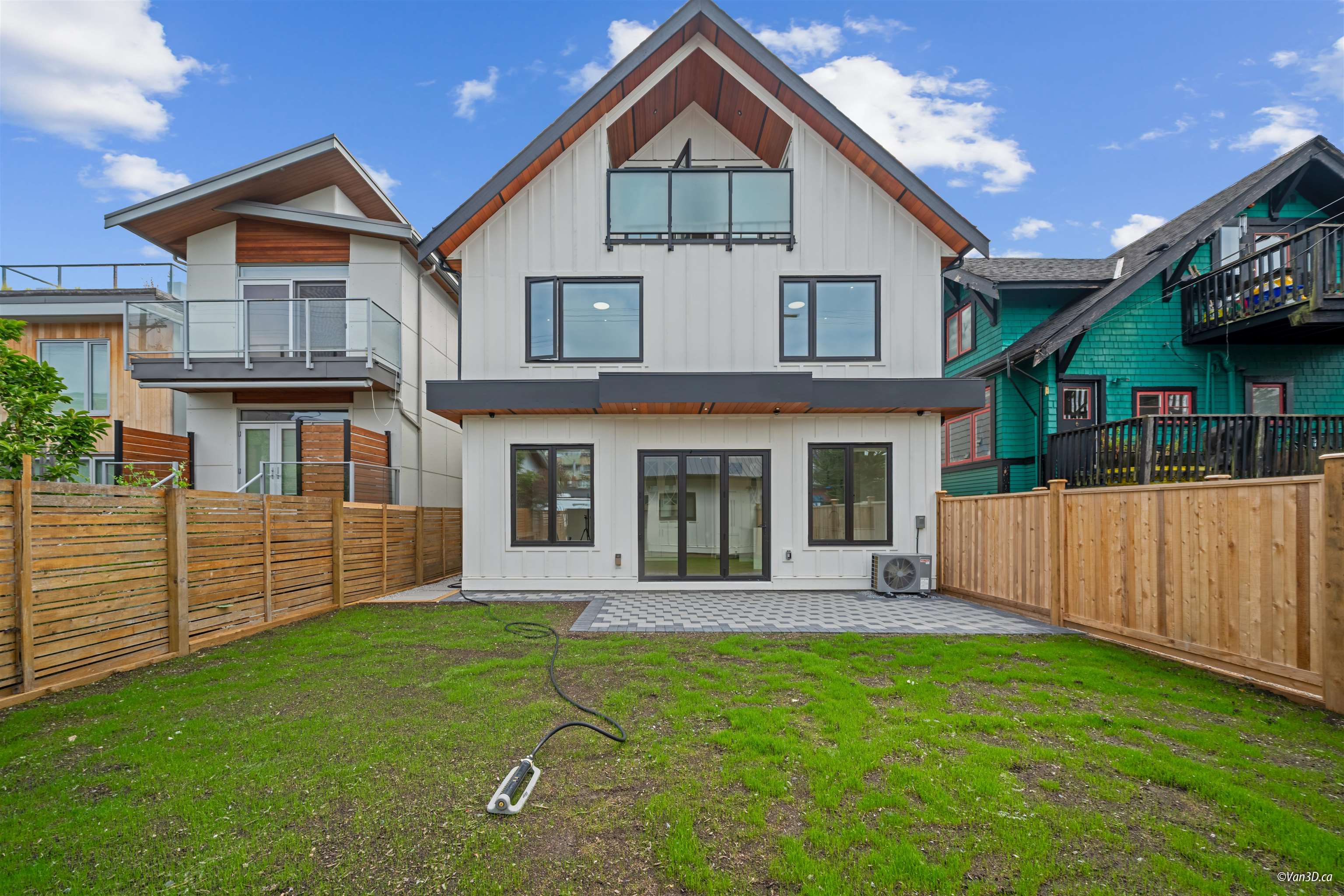 2 4463 WALDEN STREET, R3136653, BC,