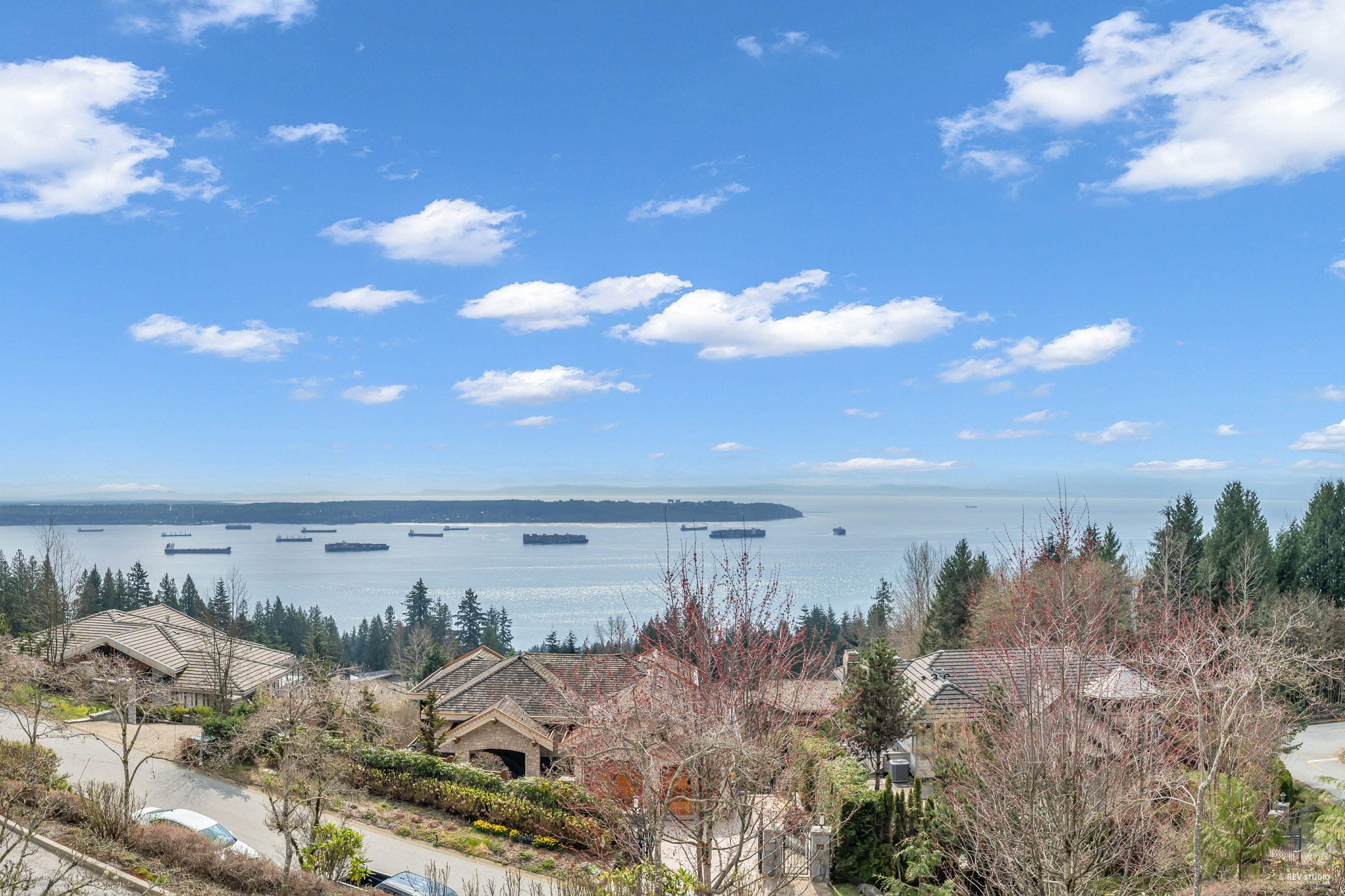 102 2575 GARDEN COURT, R3136714, BC,