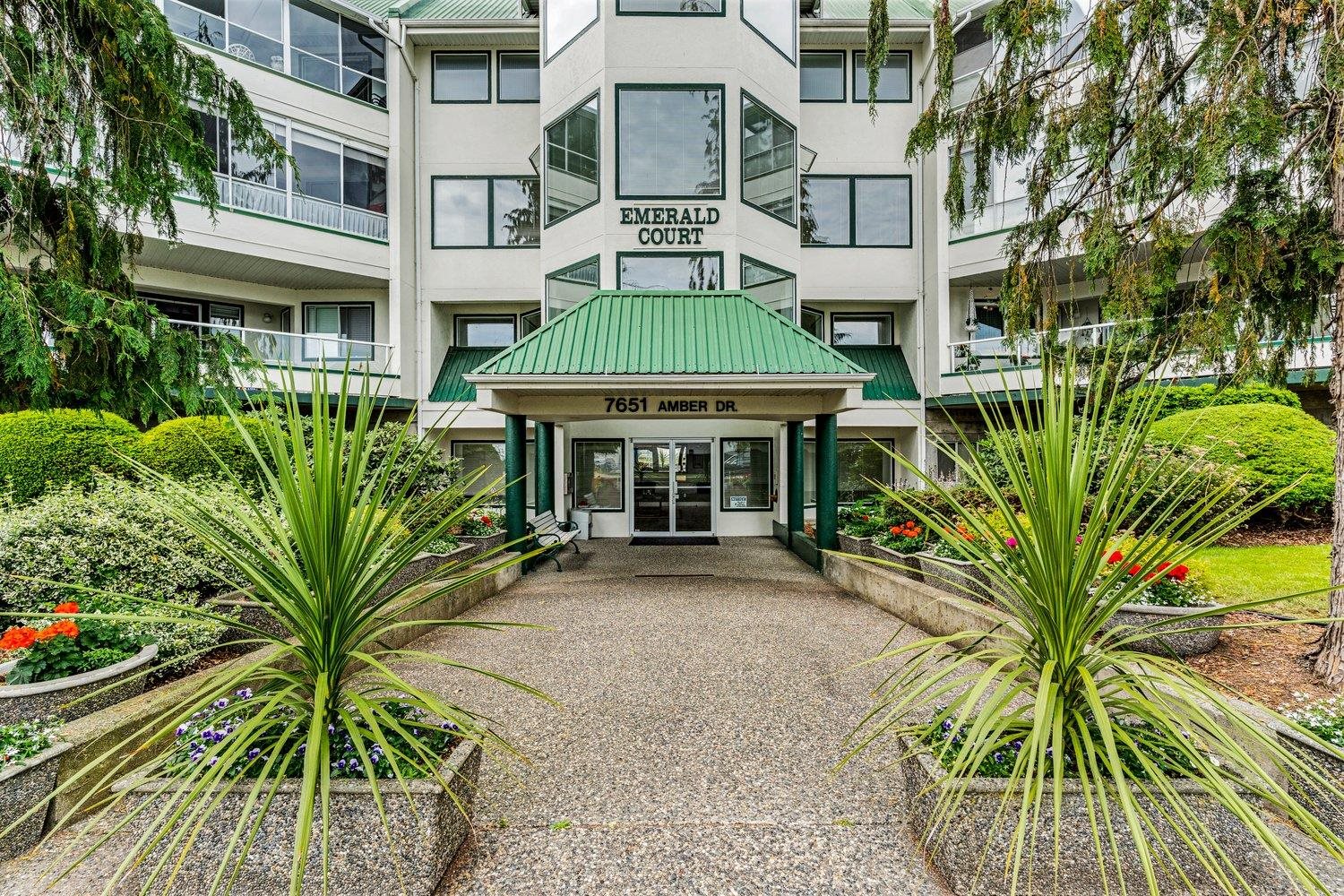 209 7651 AMBER DRIVE, R3137058, BC,