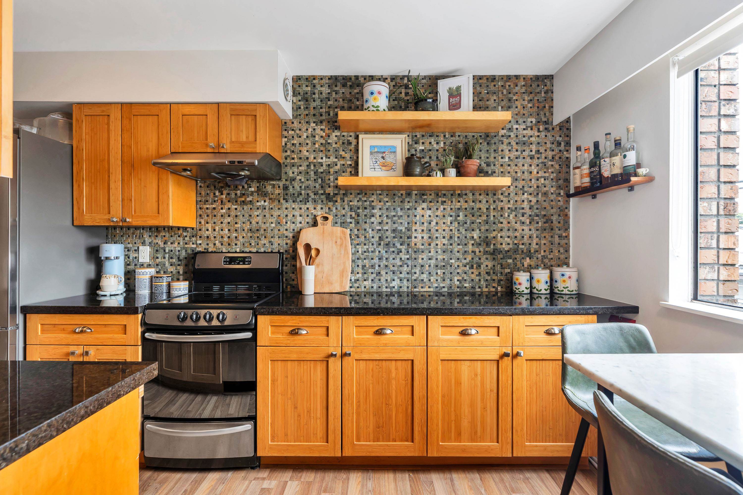 207 2080 MAPLE STREET, R3137089, BC,