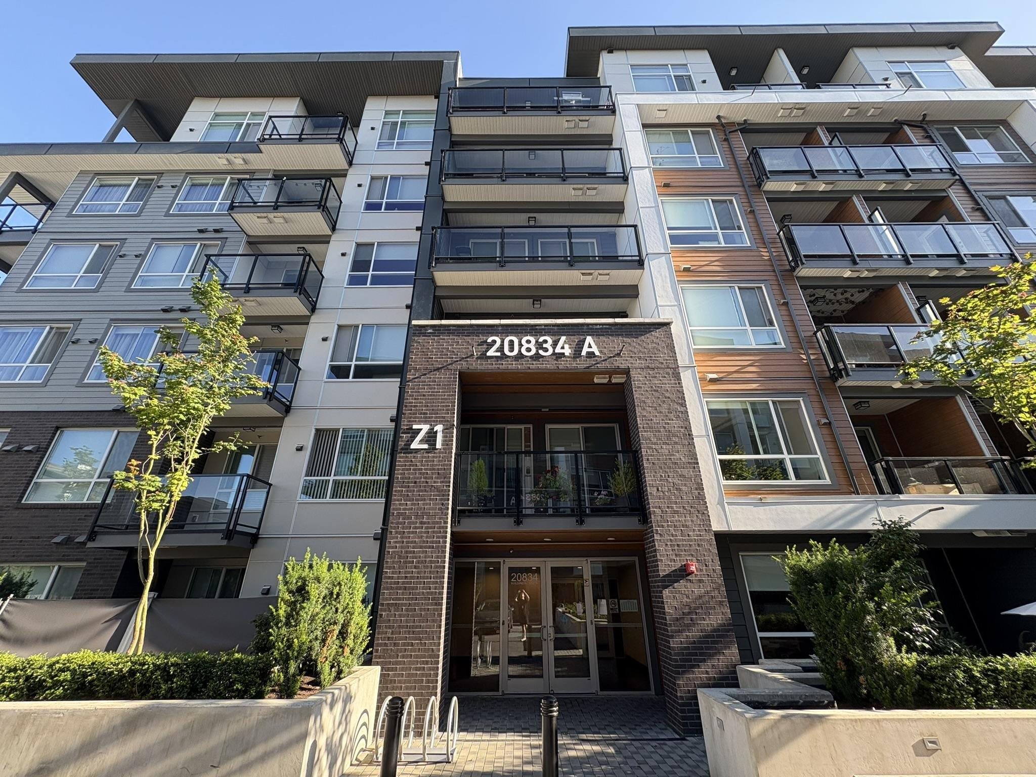A420 20834 80 AVENUE, R3137174, BC,
