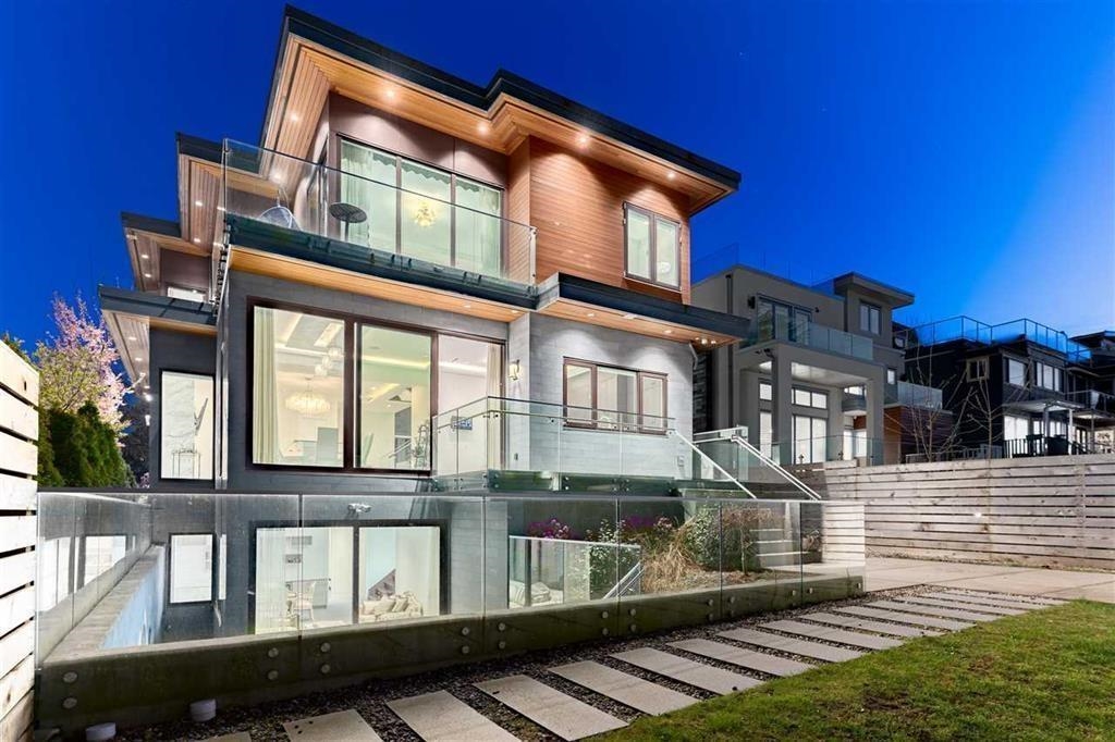 3011 W 27TH AVENUE, Vancouver BC V6L 1W6, R3137282, BC,