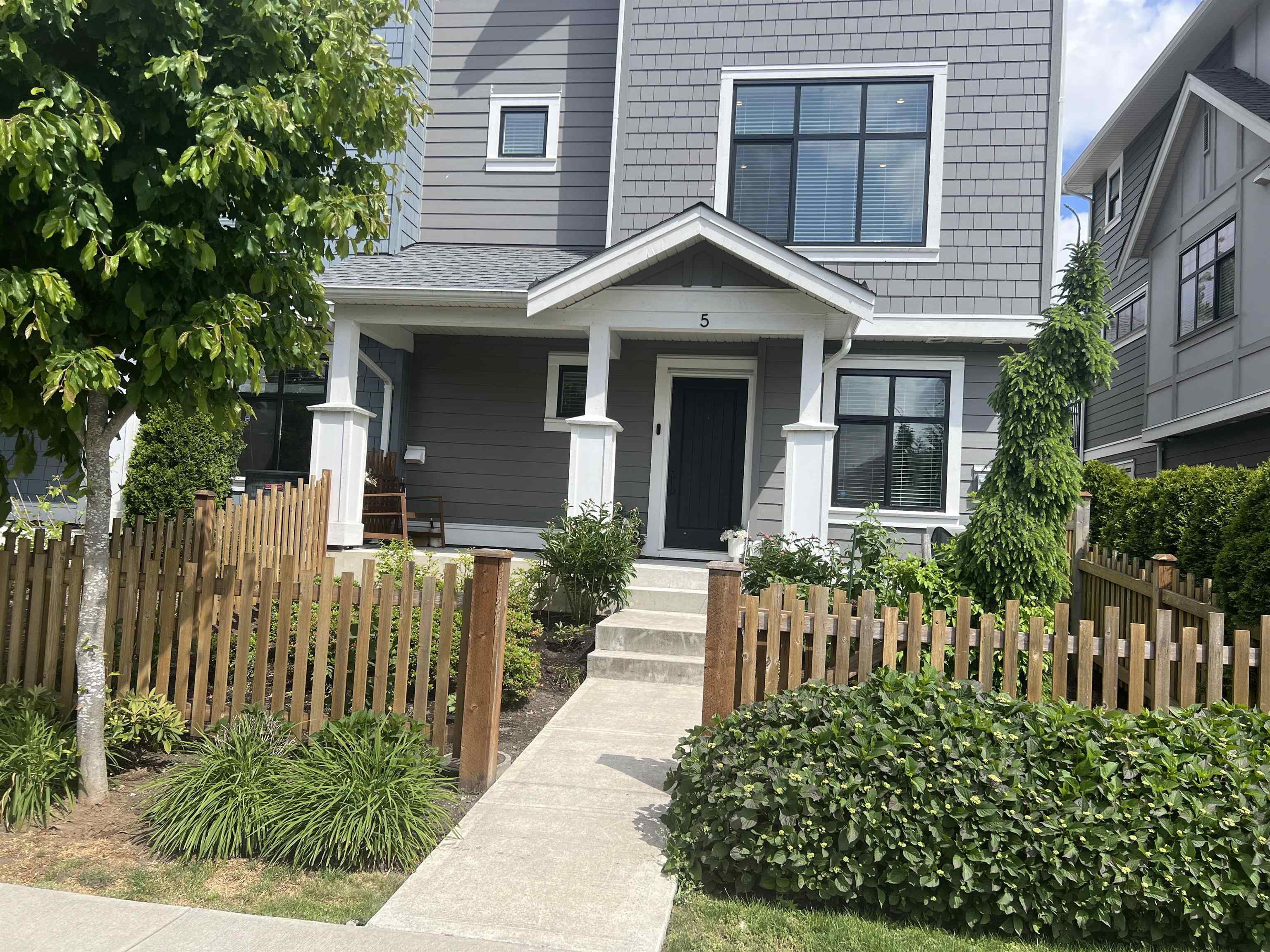 5 20261 72B AVENUE, R3137360, BC,