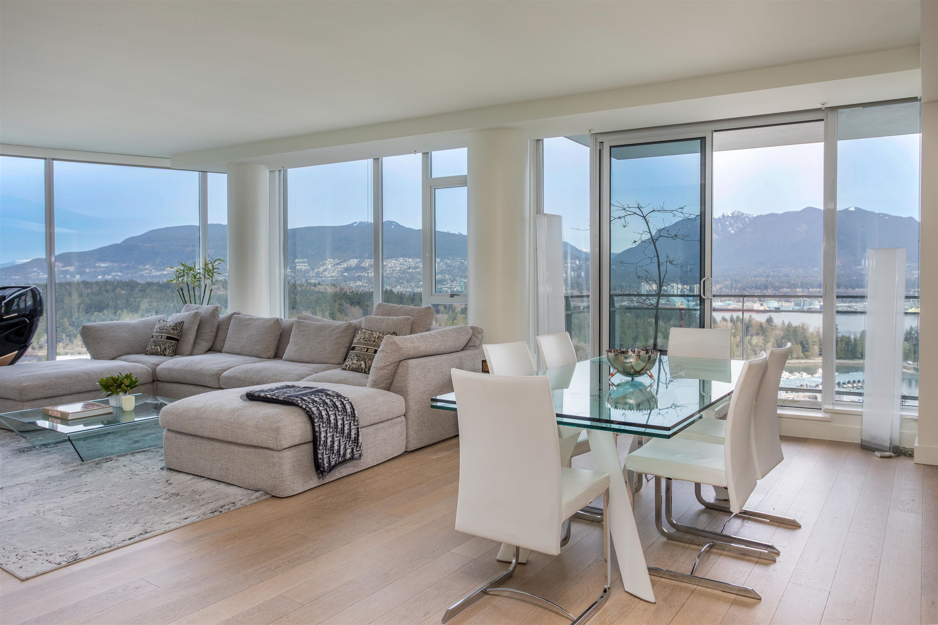 MLS® listing #R3137421 for sale located at 3101 1499 PENDER STREET