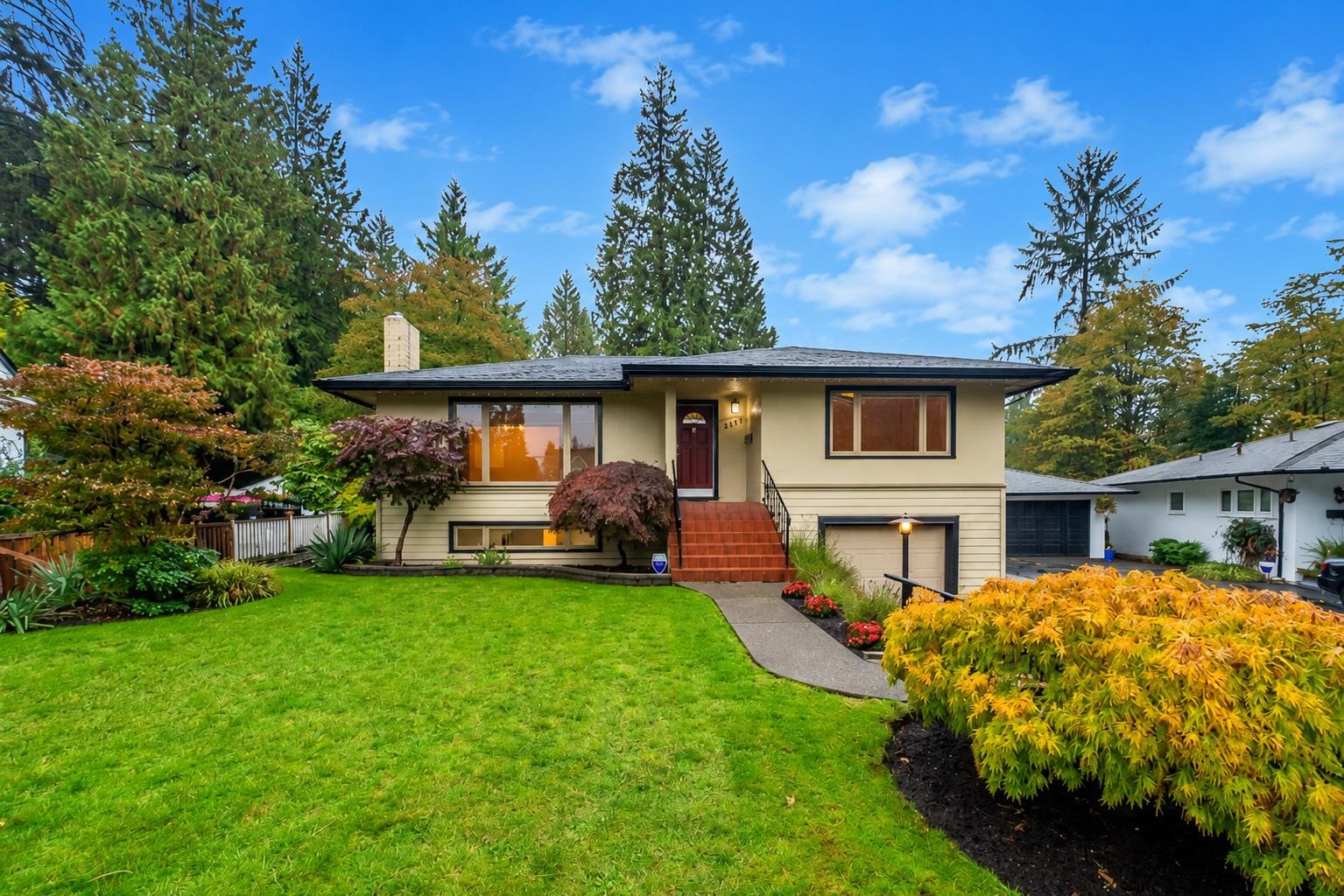 MLS® listing #R3137438 for sale located at 2870 THORNCLIFFE DRIVE, North Vancouver BC V7R 2S8