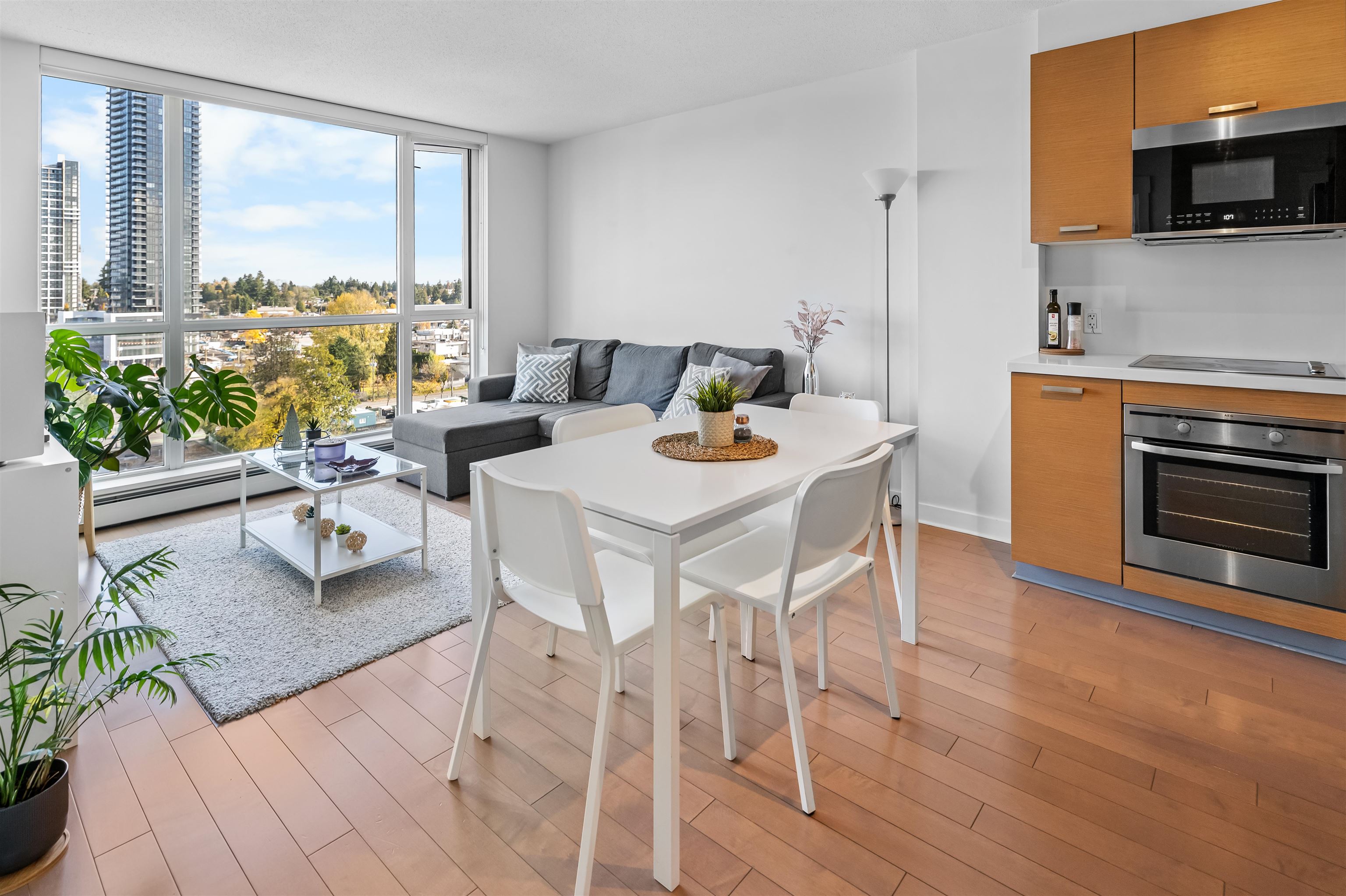 1302 10777 UNIVERSITY DRIVE, R3137744, BC,