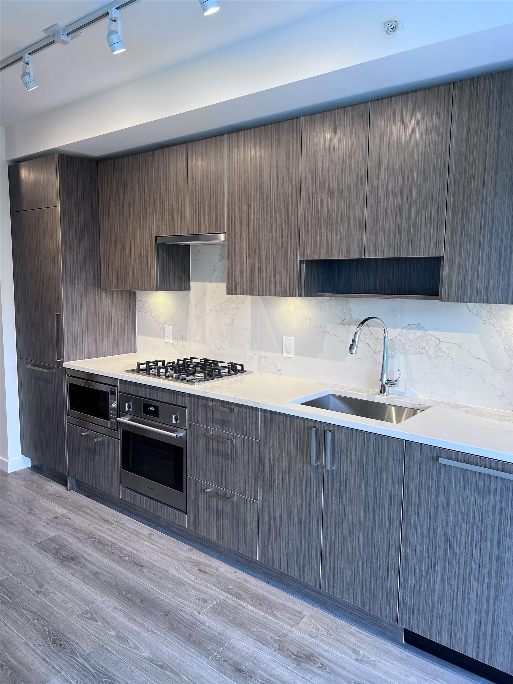 306 13350 CENTRAL AVENUE, R3138272, BC,