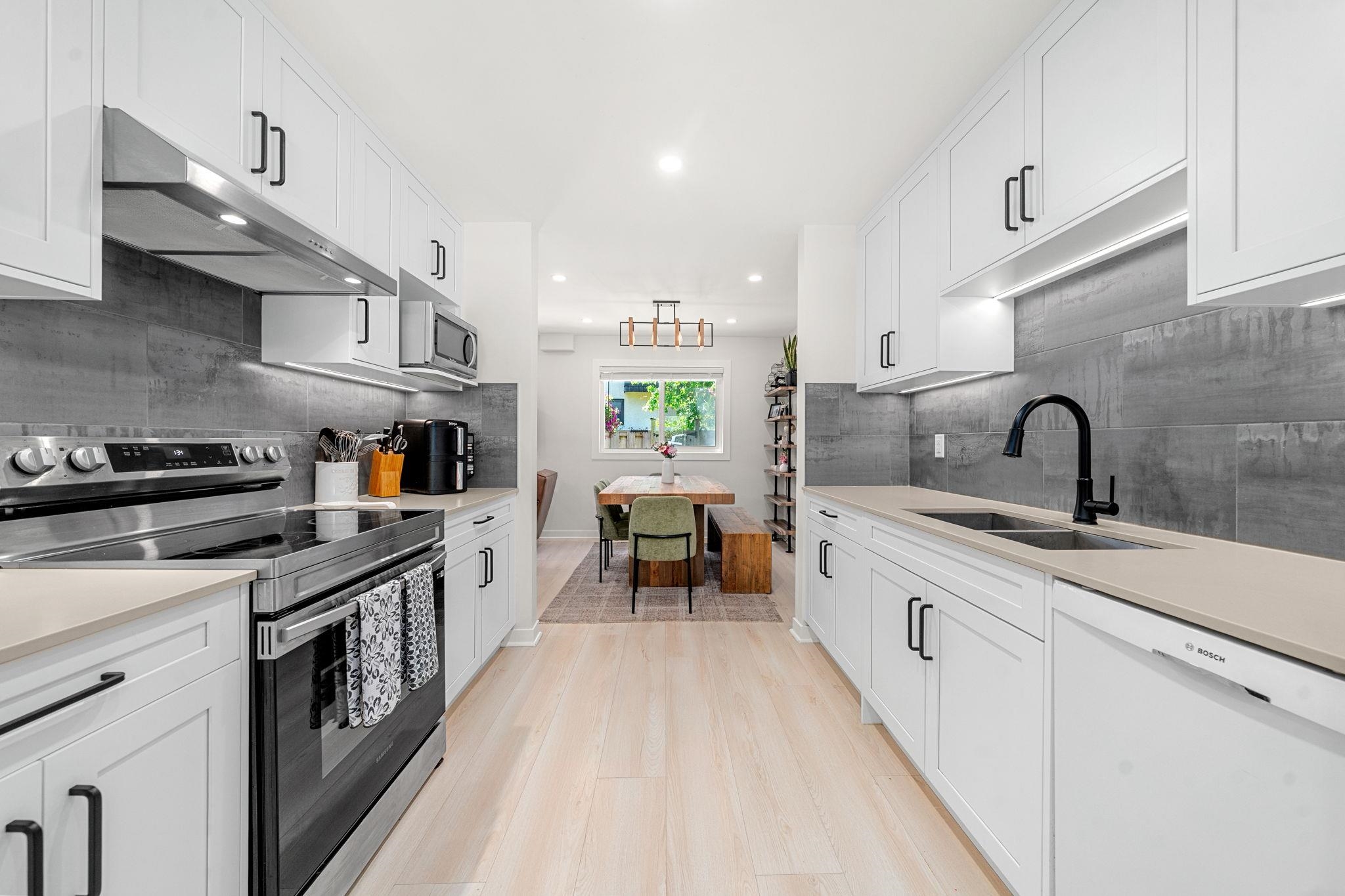 1206 PREMIER STREET, North Vancouver BC V7J 2H4, R3138857, BC,