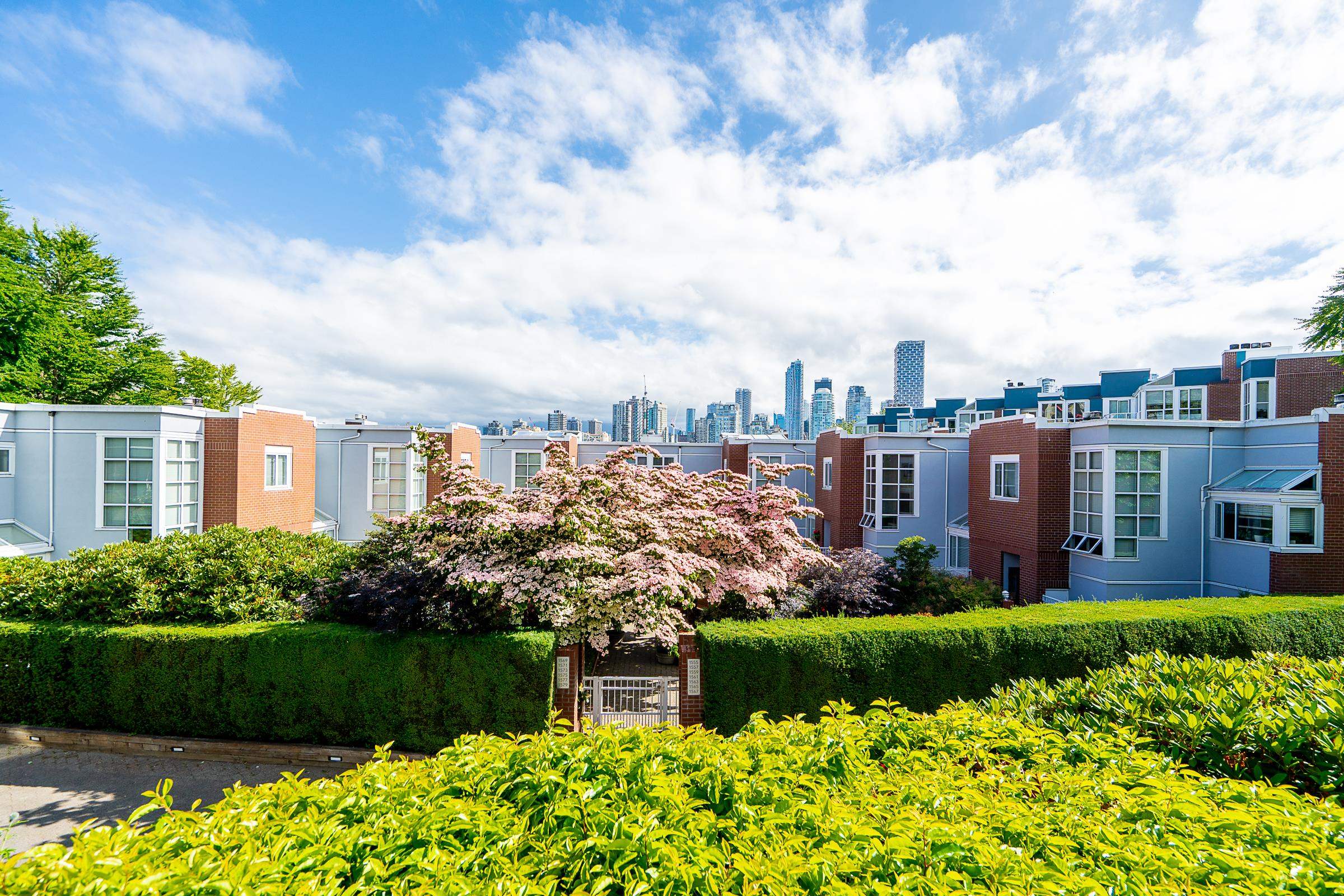 102 1530 MARINER WALK, R3138935, BC,
