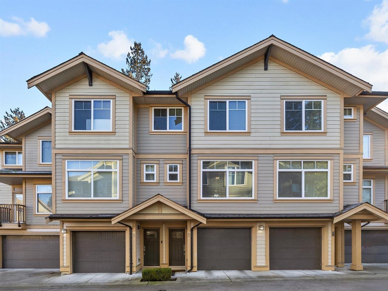 27 5957 152 STREET, R3138956, BC,
