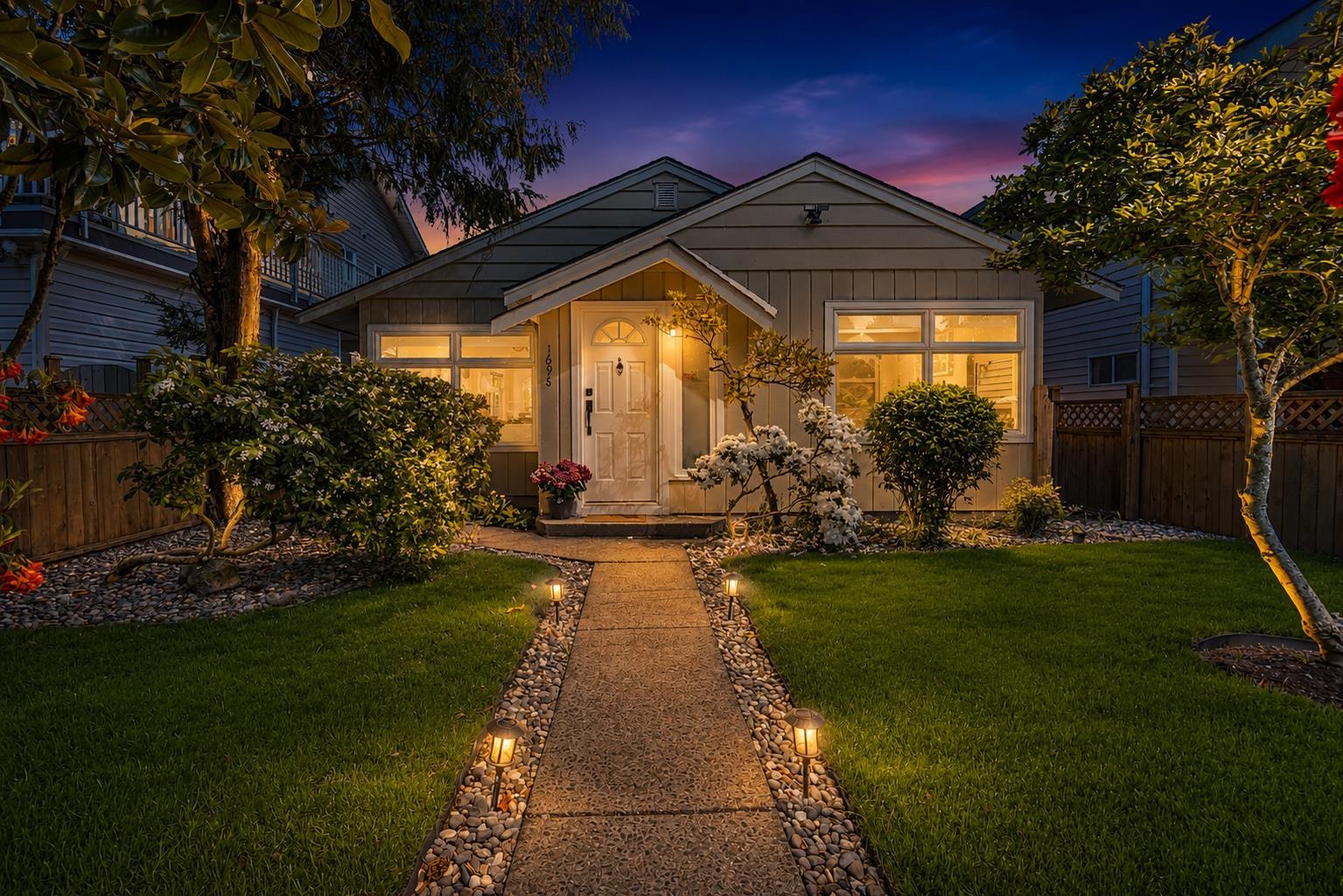 1698 GARDEN AVENUE, North Vancouver BC V7P 3A7, R3138992, BC,