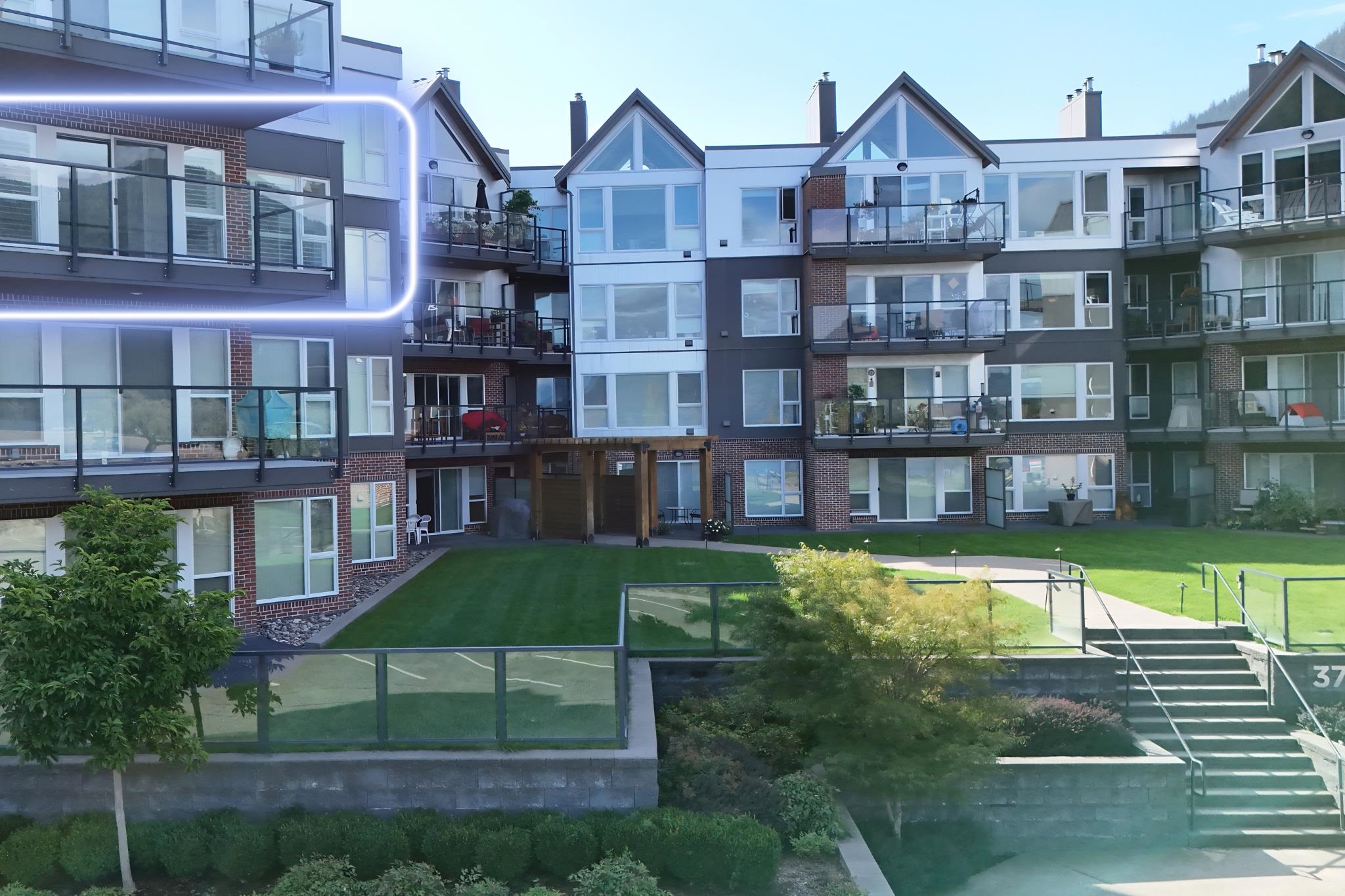 320 378 ESPLANADE AVENUE, R3139175, BC,