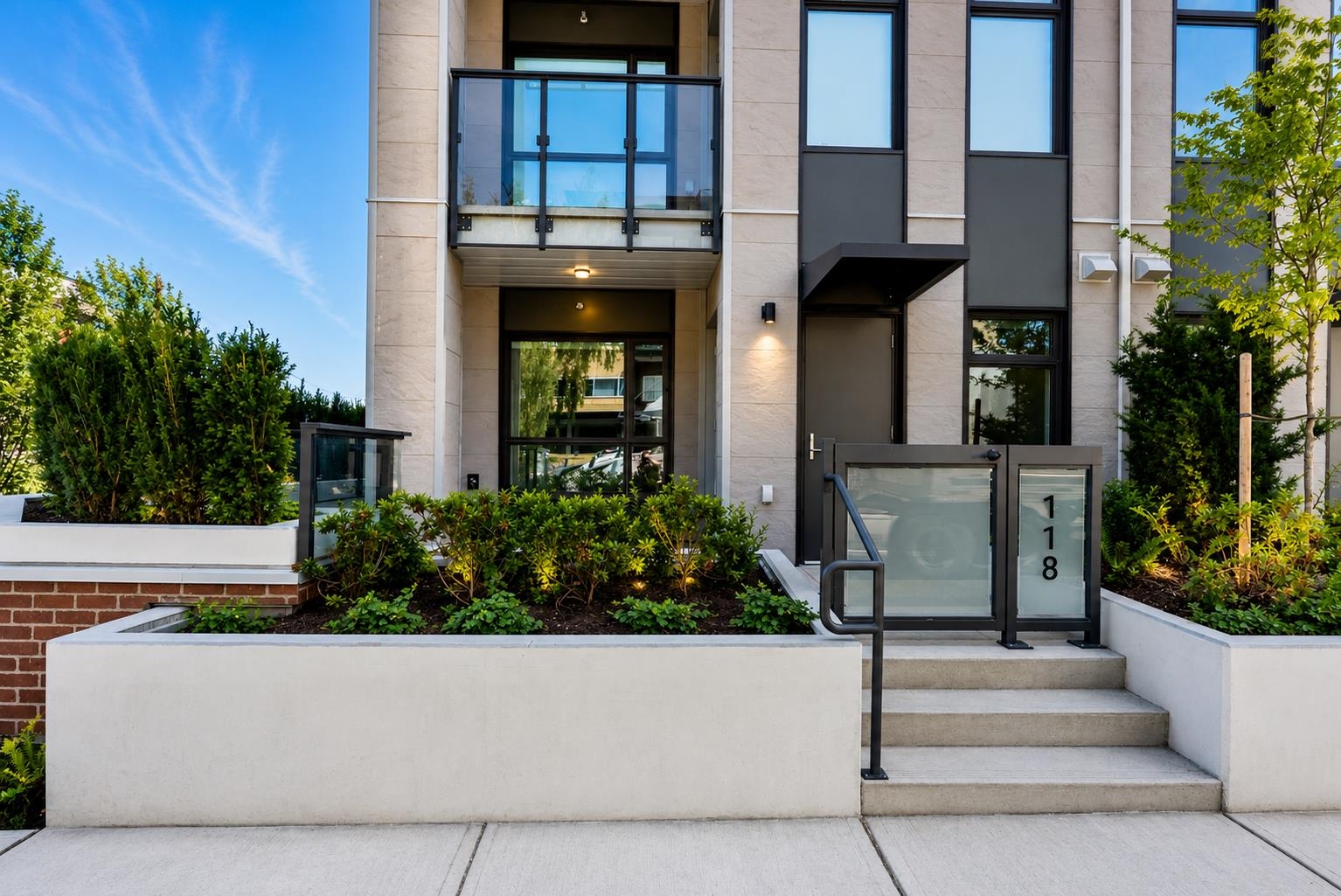 118 82 FIRST STREET, R3139462, BC,