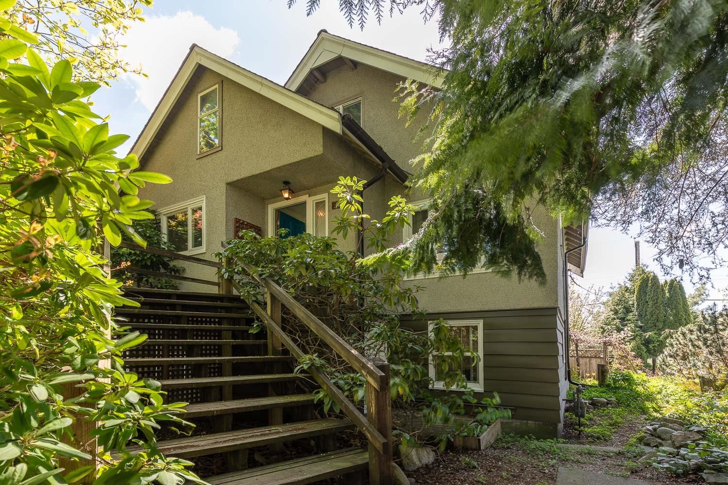 2002 E 13TH AVENUE, Vancouver BC V5N 2C4, R3139748, BC,