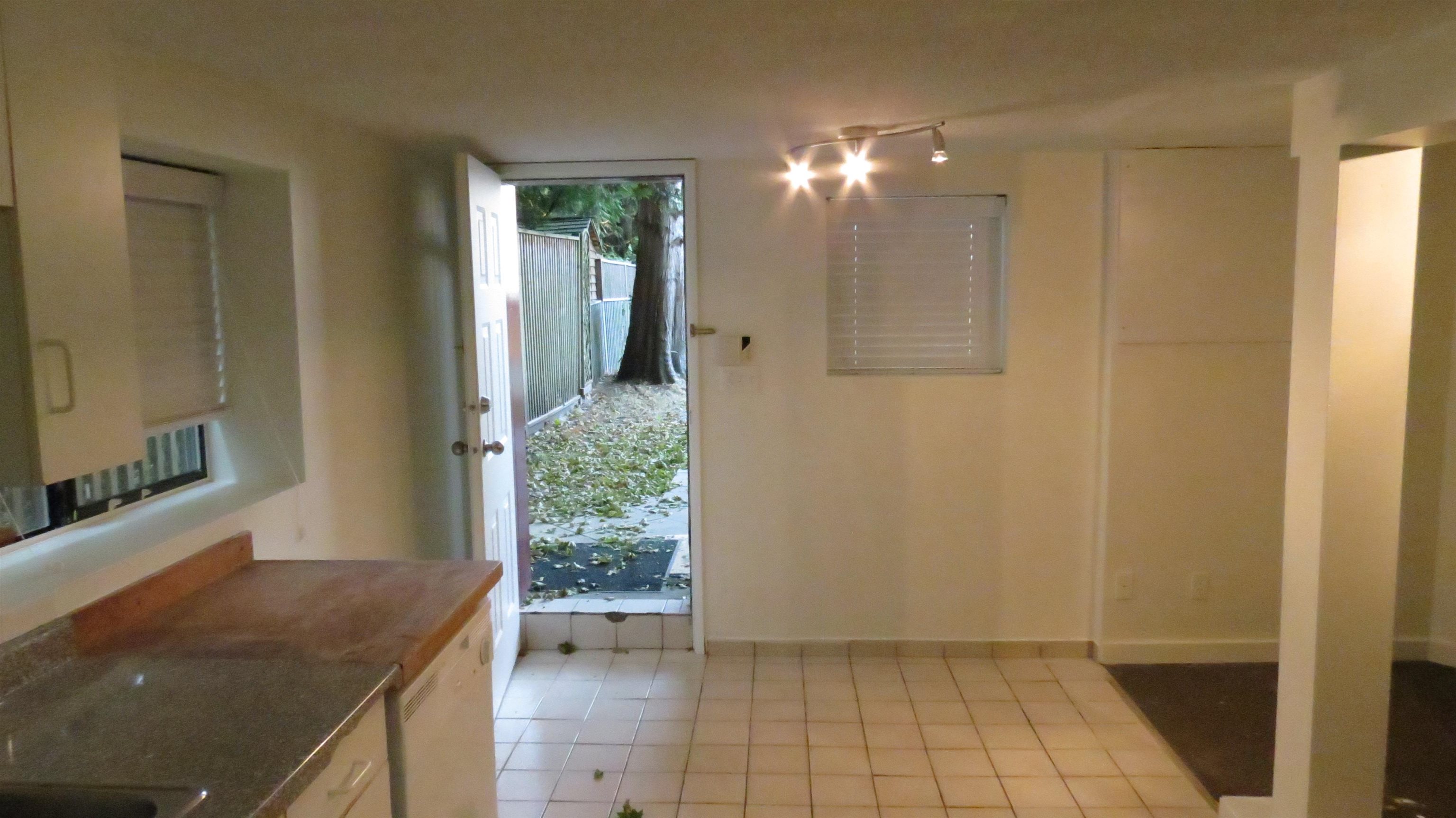Ground level 3229 11TH AVENUE, R3139828, BC,