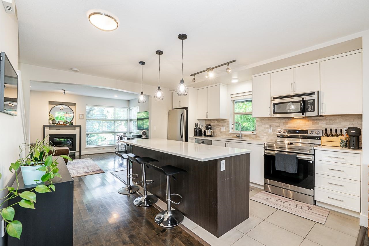 1 6671 121 STREET, R3139878, BC,