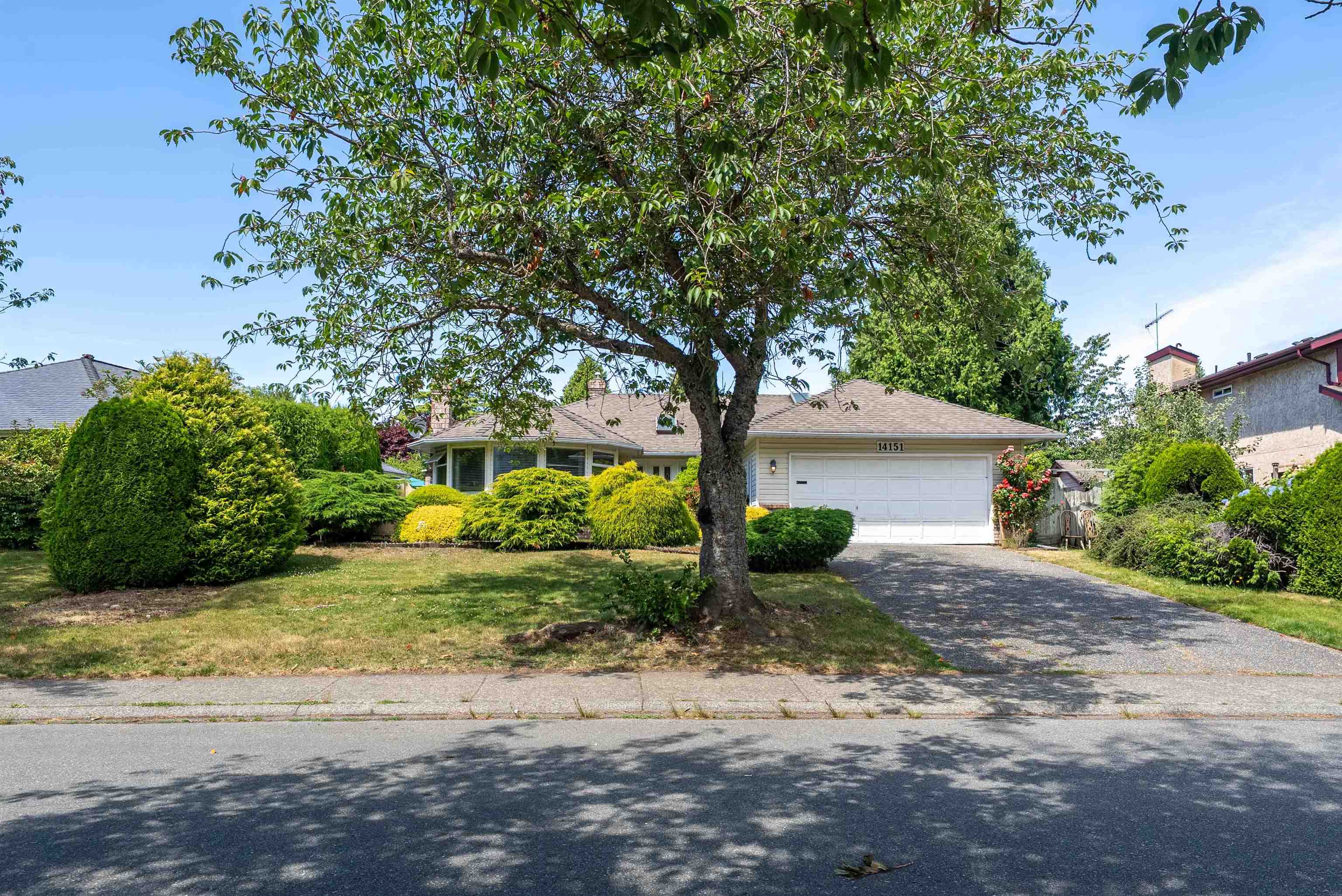 14151 16A AVENUE, Surrey BC V4A 6K7, R3140275, BC,