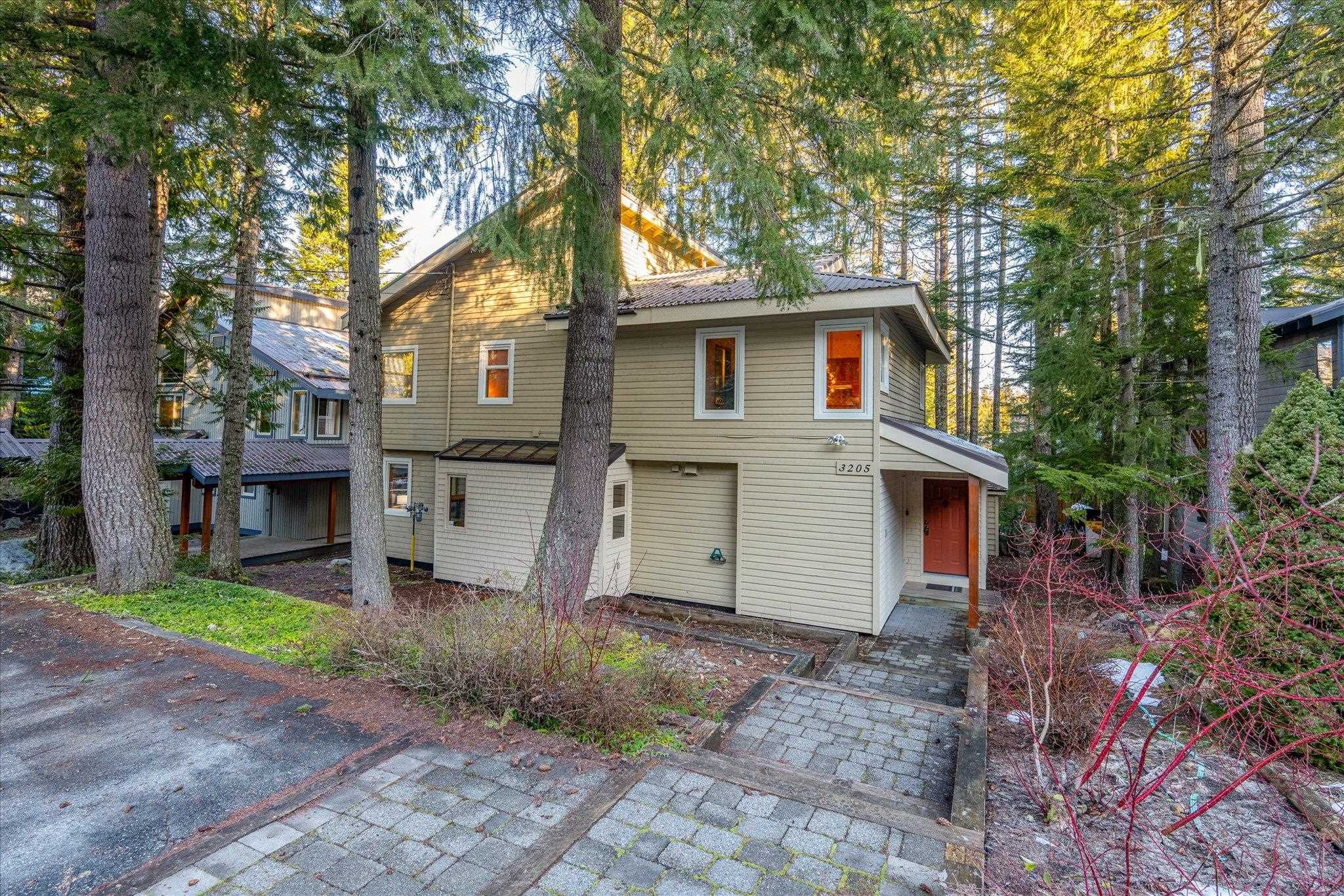 3205 ARBUTUS DRIVE, Whistler BC V8E 0B8, R3140674, BC,