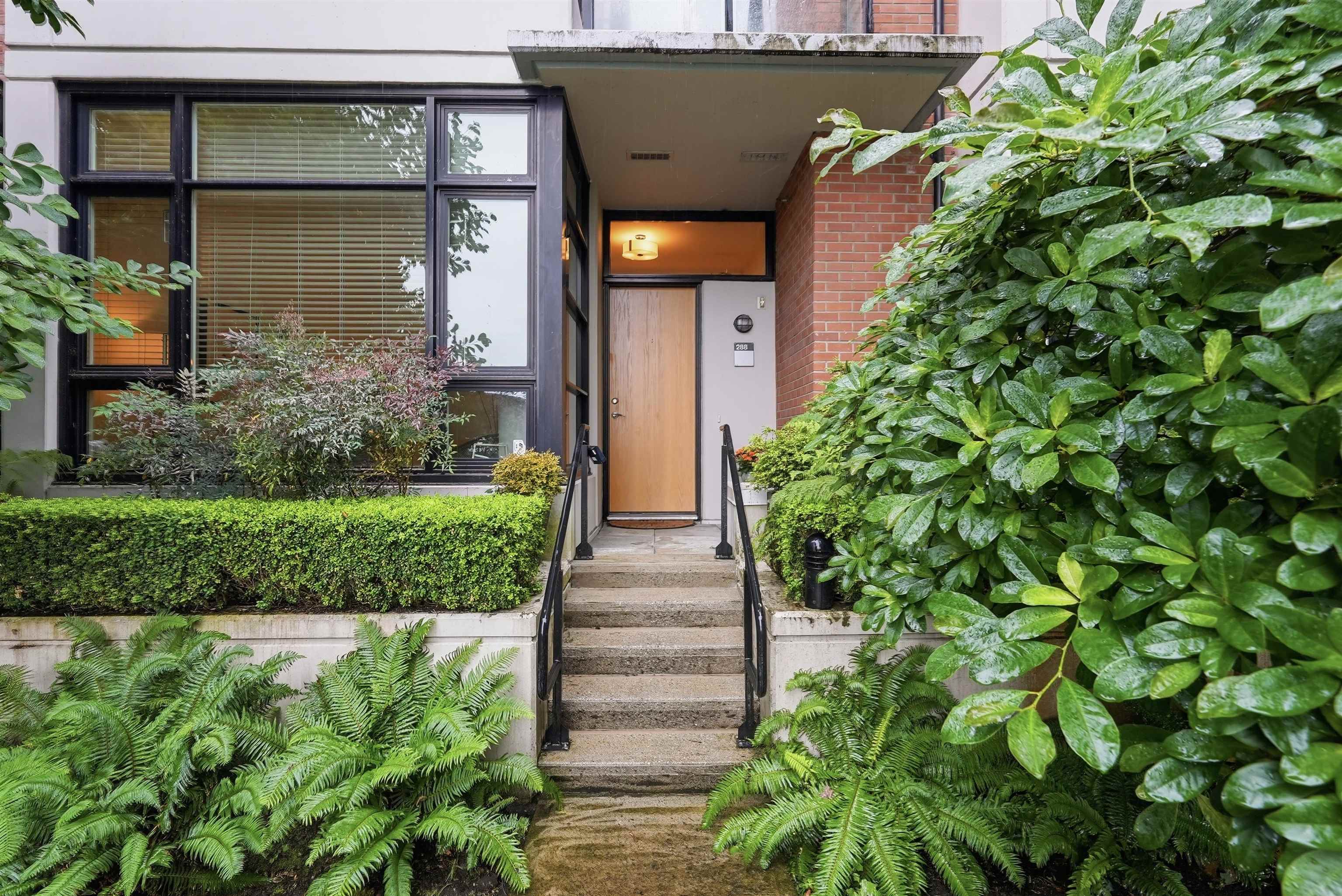 288 E 11TH AVENUE, Vancouver BC V5T 2C3, R3140688, BC,