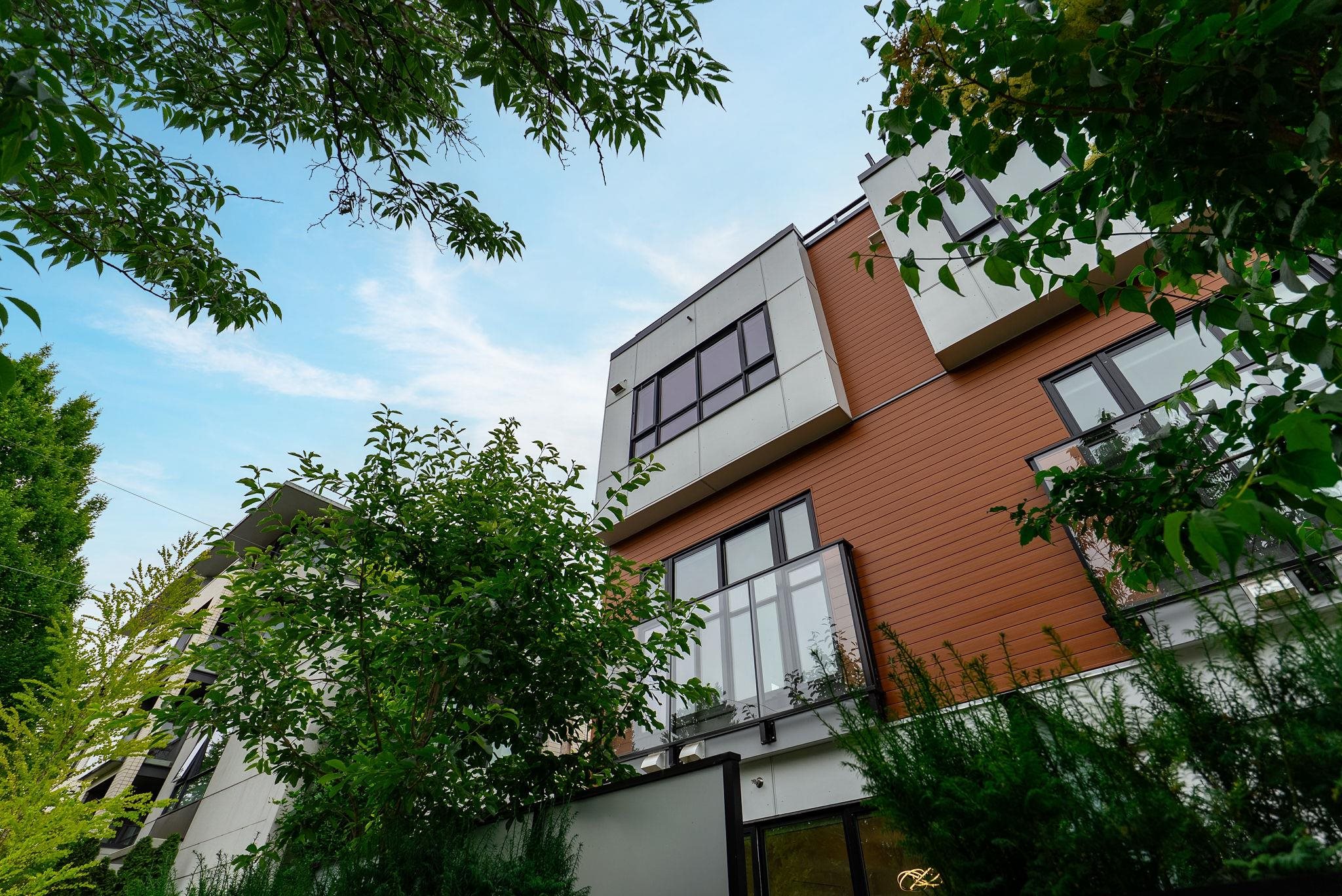 18 520 28TH AVENUE, R3140740, BC,