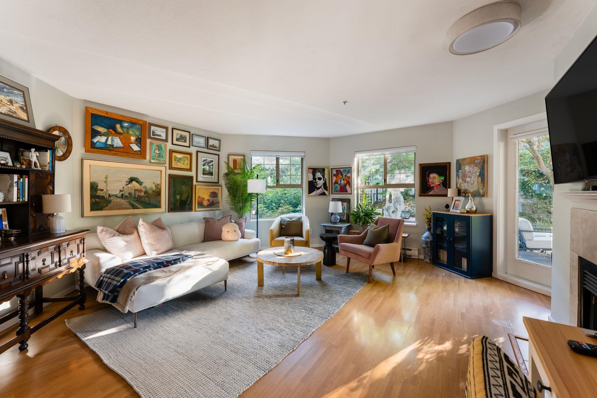 305 210 ELEVENTH STREET, R3140939, BC,