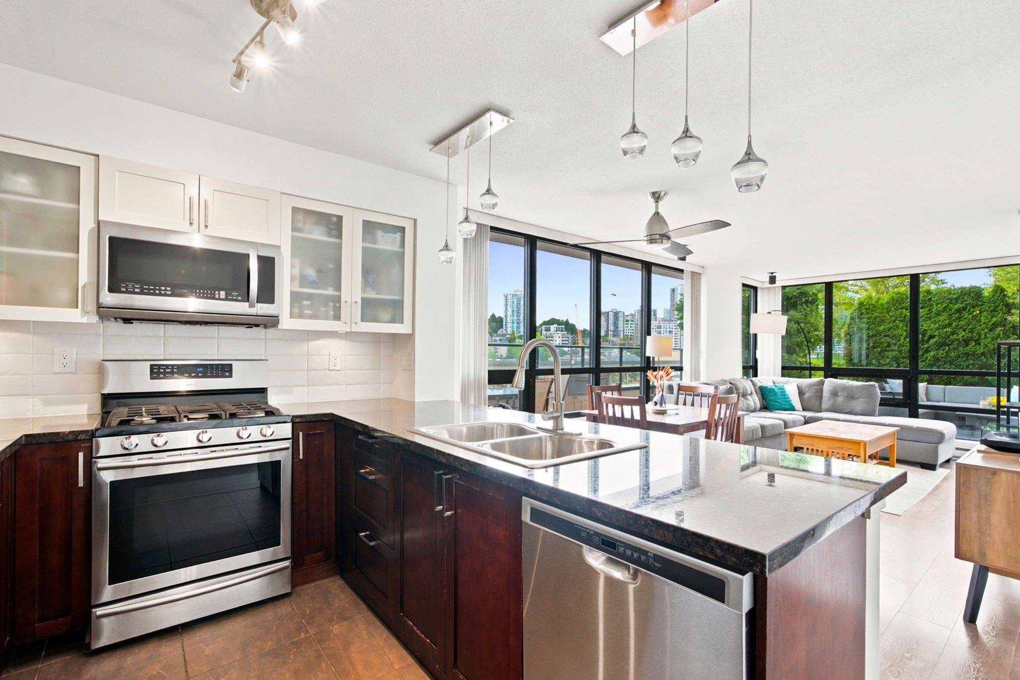 401 1 RENAISSANCE SQUARE, R3140960, BC,