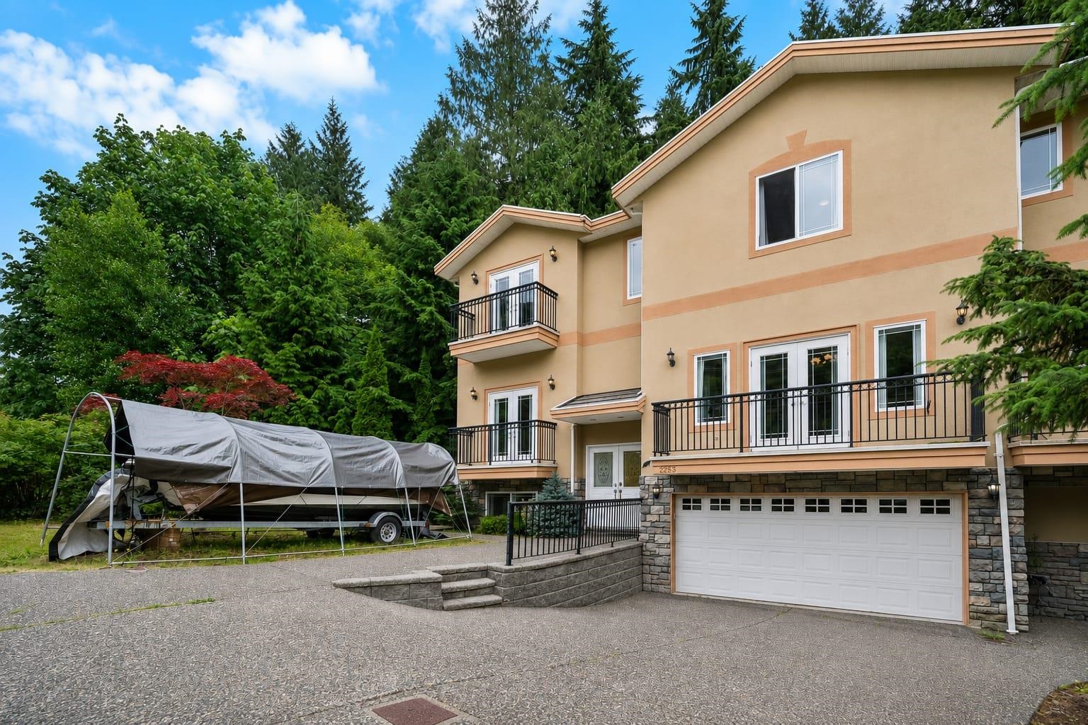 2253 PARKWAY BOULEVARD, Coquitlam BC V3E 3P8, R3141858, BC,