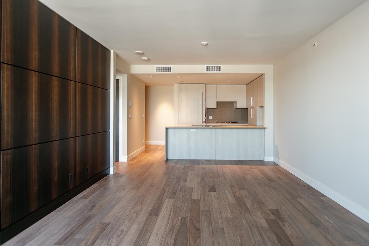 802 210 SALTER STREET, R3141979, BC,
