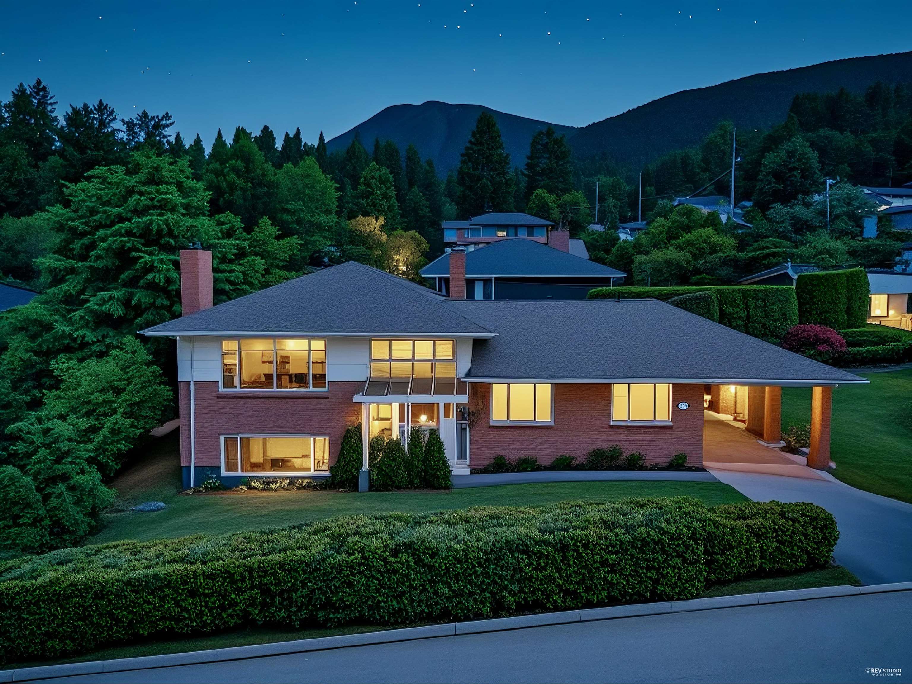 330 W BRAEMAR ROAD, North Vancouver BC V7N 2T5, R3142319, BC,