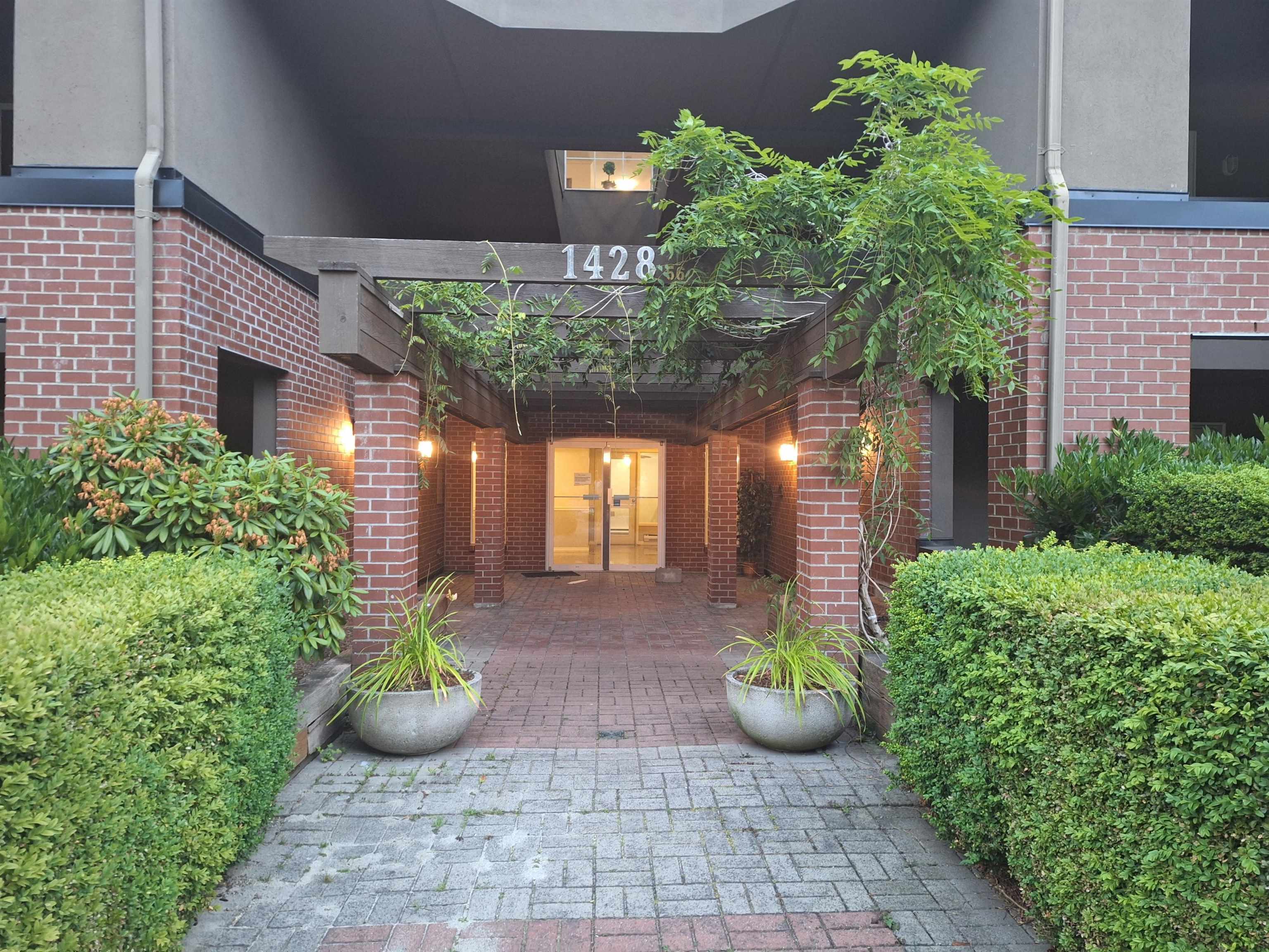 207 1428 56 STREET, R3142402, BC,
