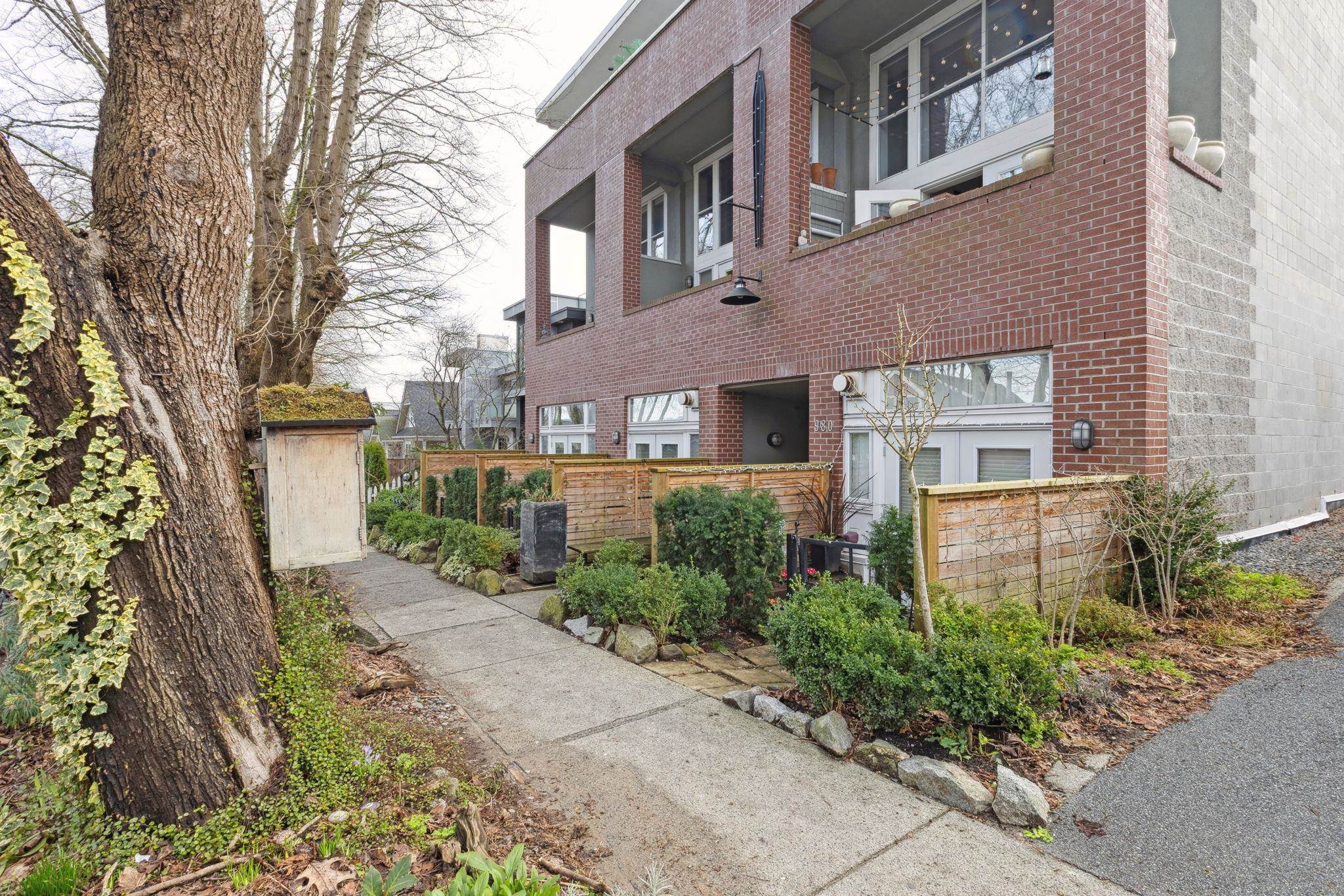 307 980 22ND AVENUE, R3142569, BC,