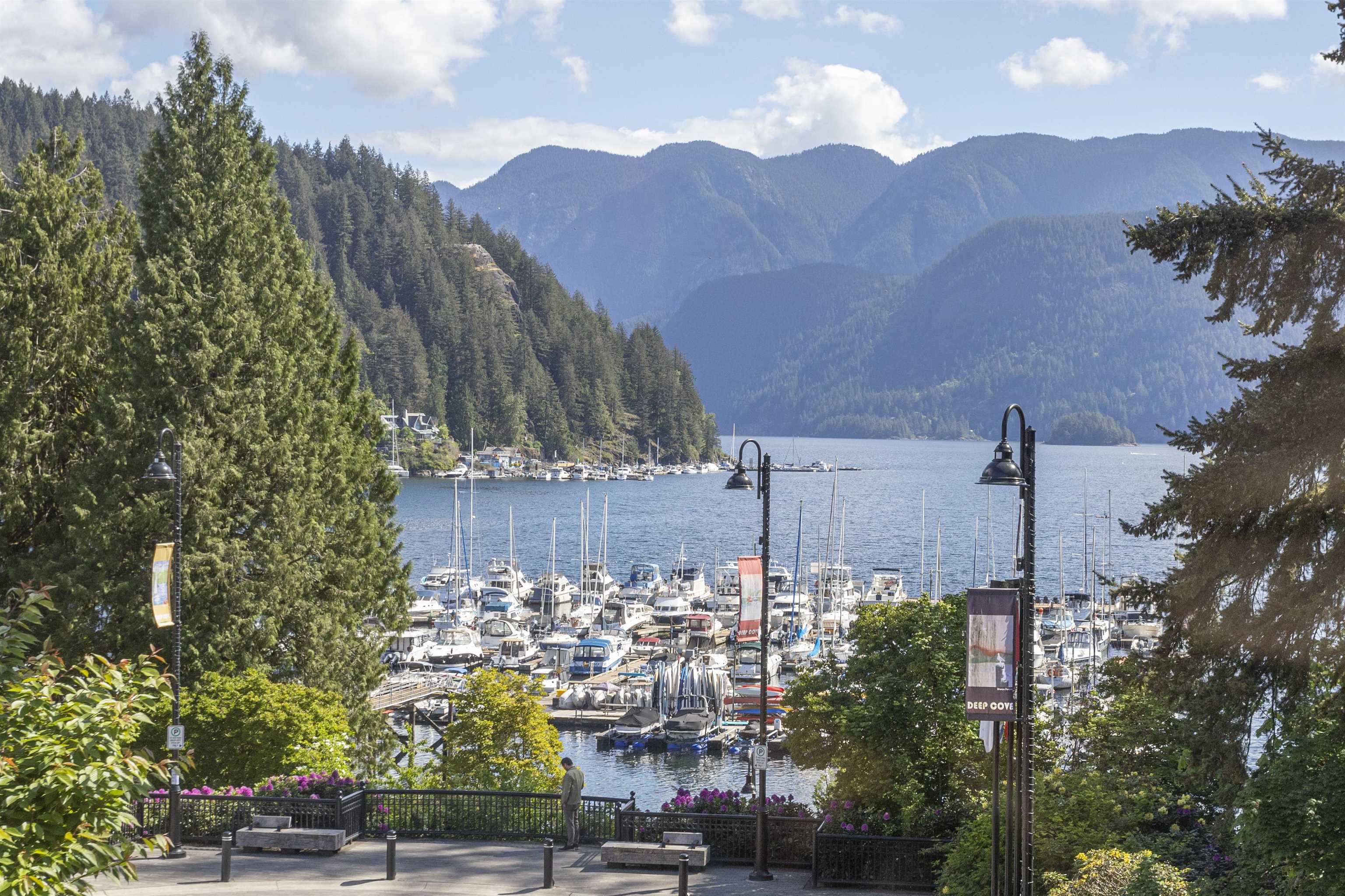 2 2151 BANBURY ROAD, R3142651, BC,