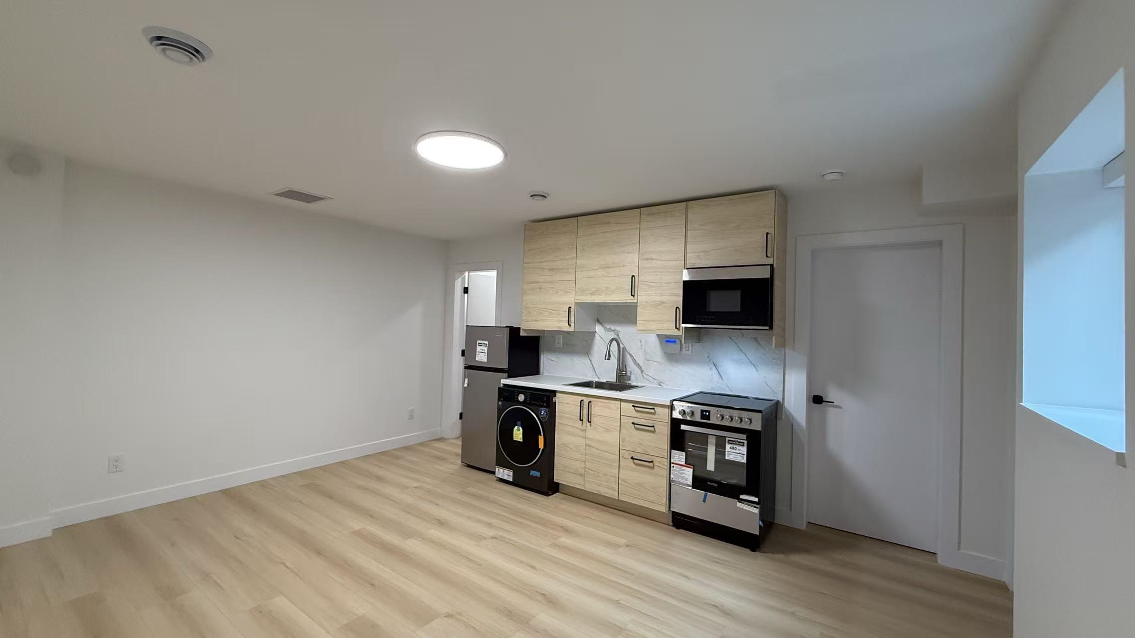 MLS® listing #R3142857 for sale located at 4 1536 DUTHIE AVENUE