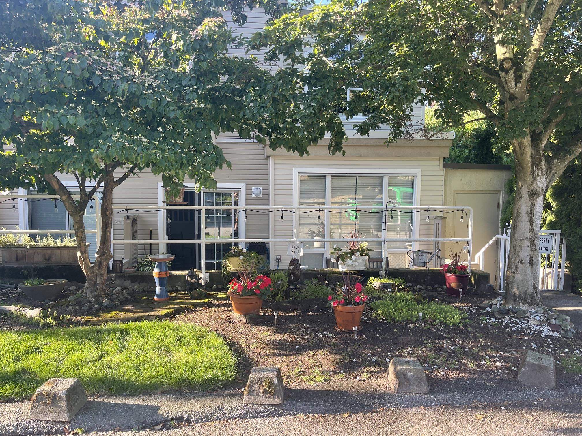 8 1169 VIDAL STREET, R3142862, BC,
